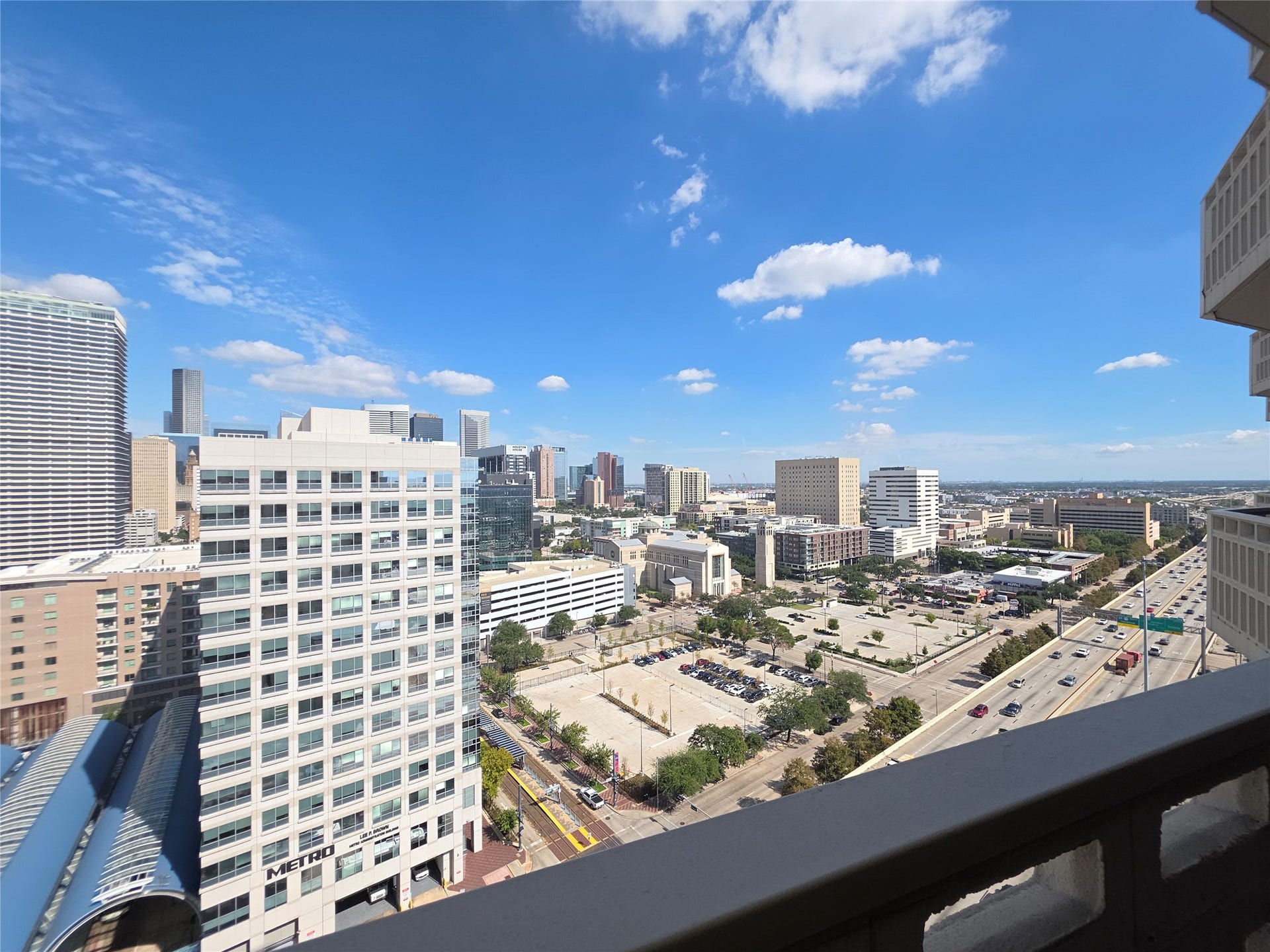 2016 Main Street, #1907, Houston, TX 77002