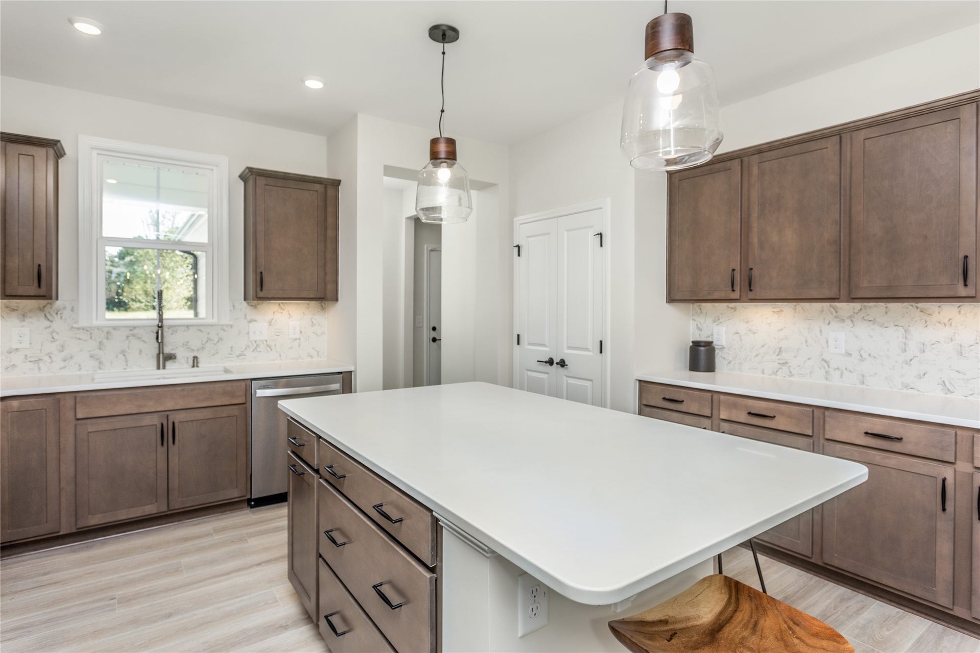 MODEL HOME images may NOT be consistent with the finished product.