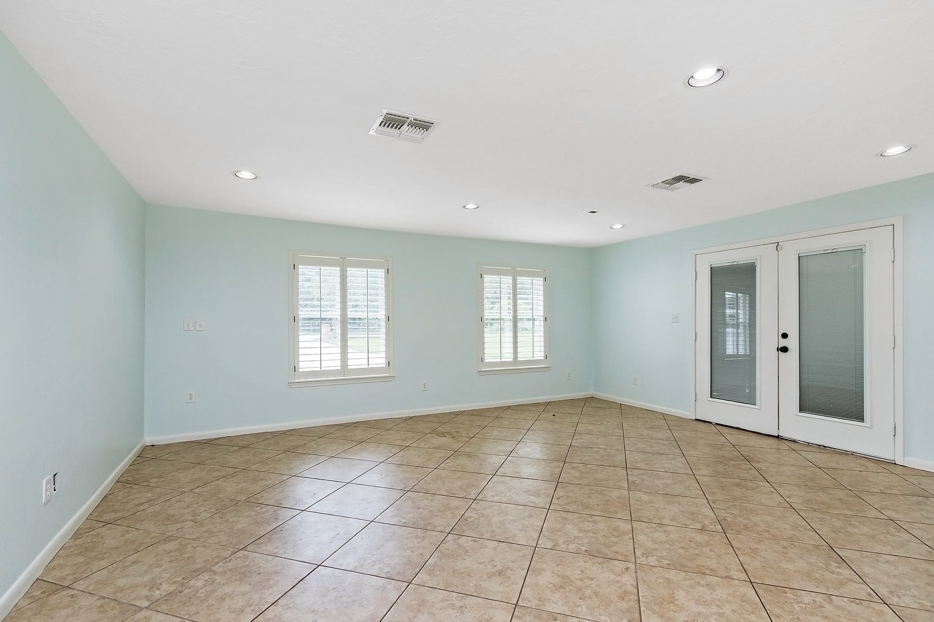 5511 Greentree Drive Drive, Sugar Land, TX 77479 5511 Greentree Drive Drive, Sugar Land, TX 77479