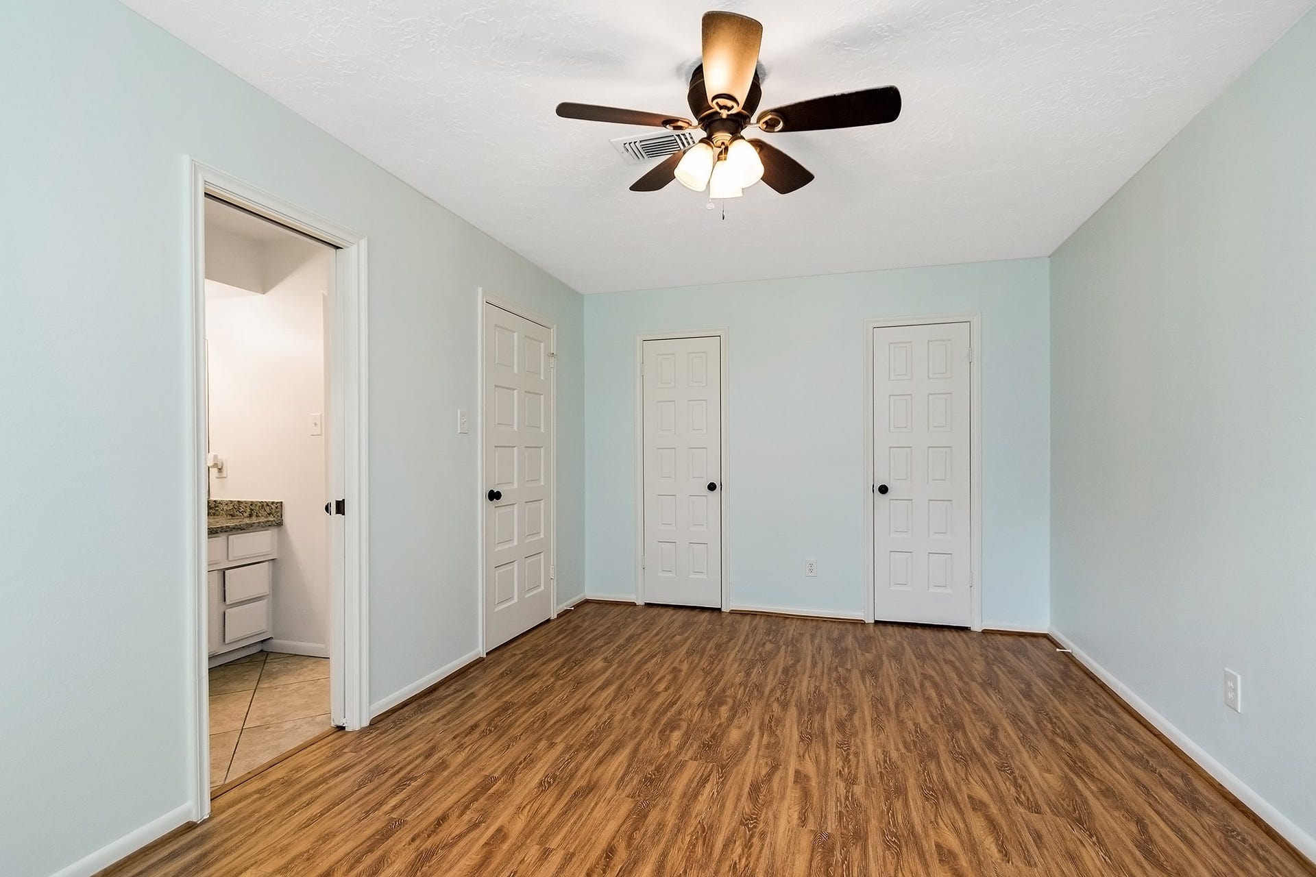 5511 Greentree Drive Drive, Sugar Land, TX 77479 5511 Greentree Drive Drive, Sugar Land, TX 77479