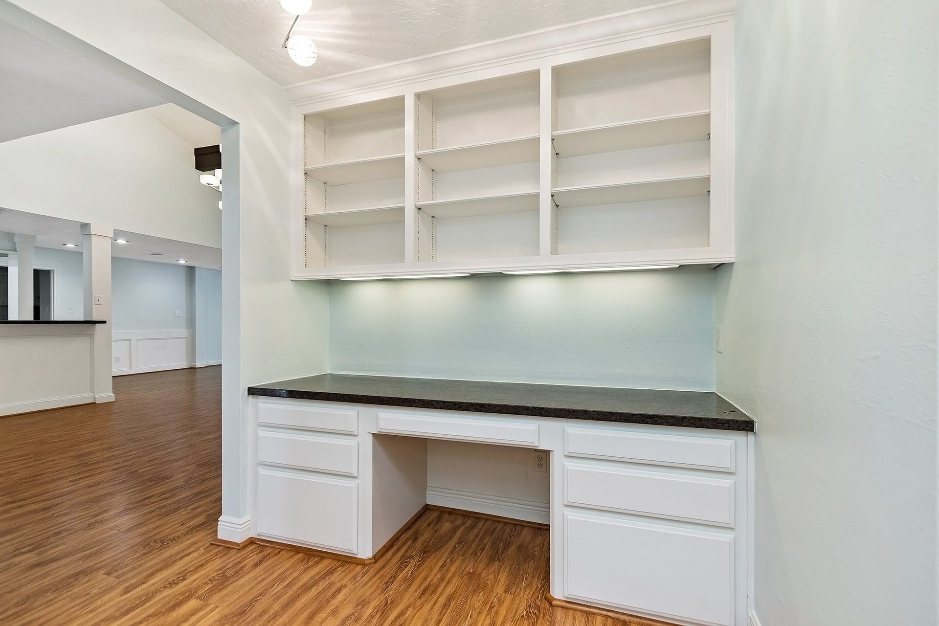 5511 Greentree Drive Drive, Sugar Land, TX 77479 5511 Greentree Drive Drive, Sugar Land, TX 77479