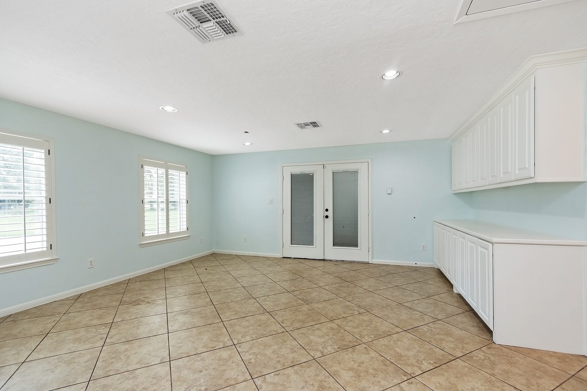 5511 Greentree Drive Drive, Sugar Land, TX 77479 5511 Greentree Drive Drive, Sugar Land, TX 77479