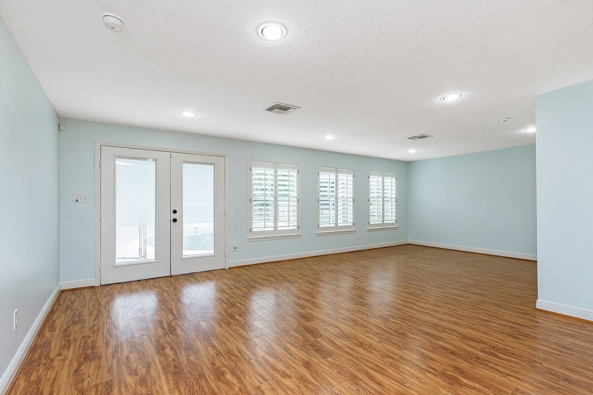 5511 Greentree Drive Drive, Sugar Land, TX 77479 5511 Greentree Drive Drive, Sugar Land, TX 77479