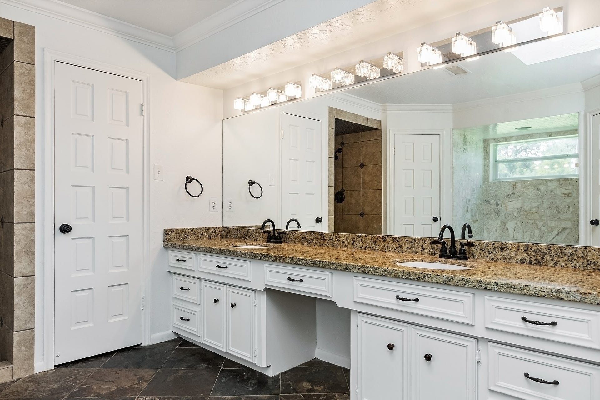 5511 Greentree Drive Drive, Sugar Land, TX 77479 5511 Greentree Drive Drive, Sugar Land, TX 77479