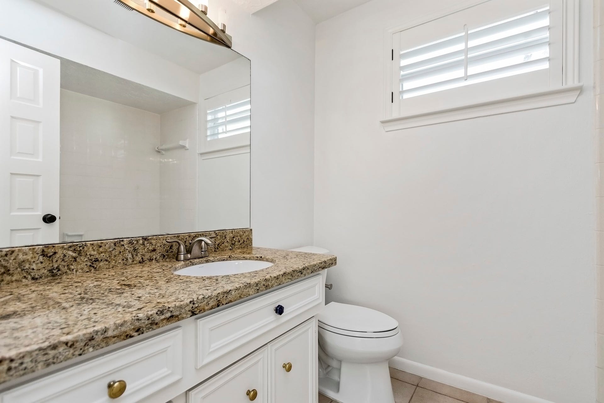 5511 Greentree Drive Drive, Sugar Land, TX 77479 5511 Greentree Drive Drive, Sugar Land, TX 77479