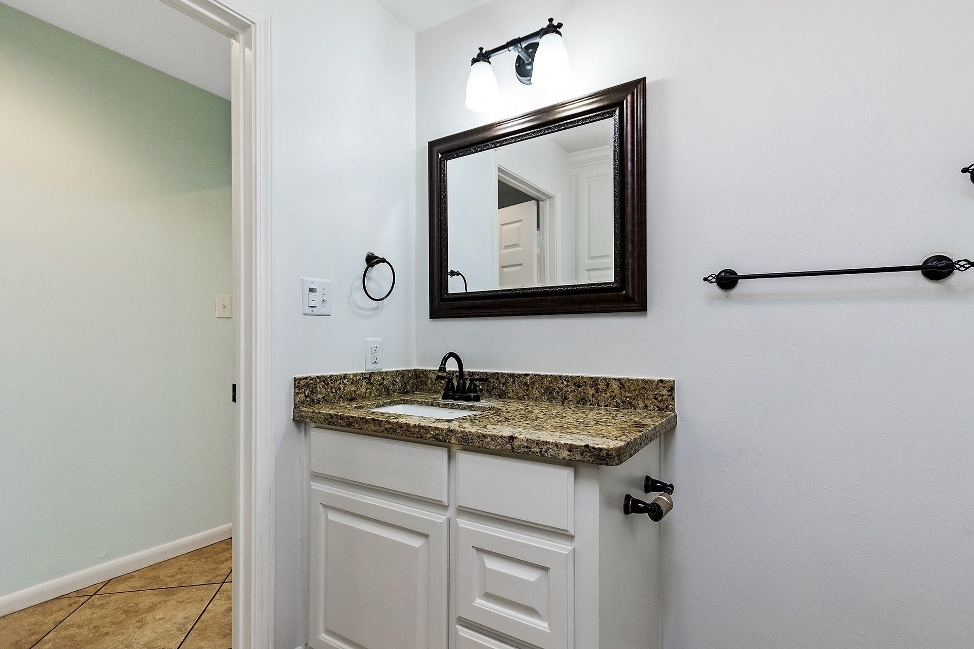 5511 Greentree Drive Drive, Sugar Land, TX 77479 5511 Greentree Drive Drive, Sugar Land, TX 77479