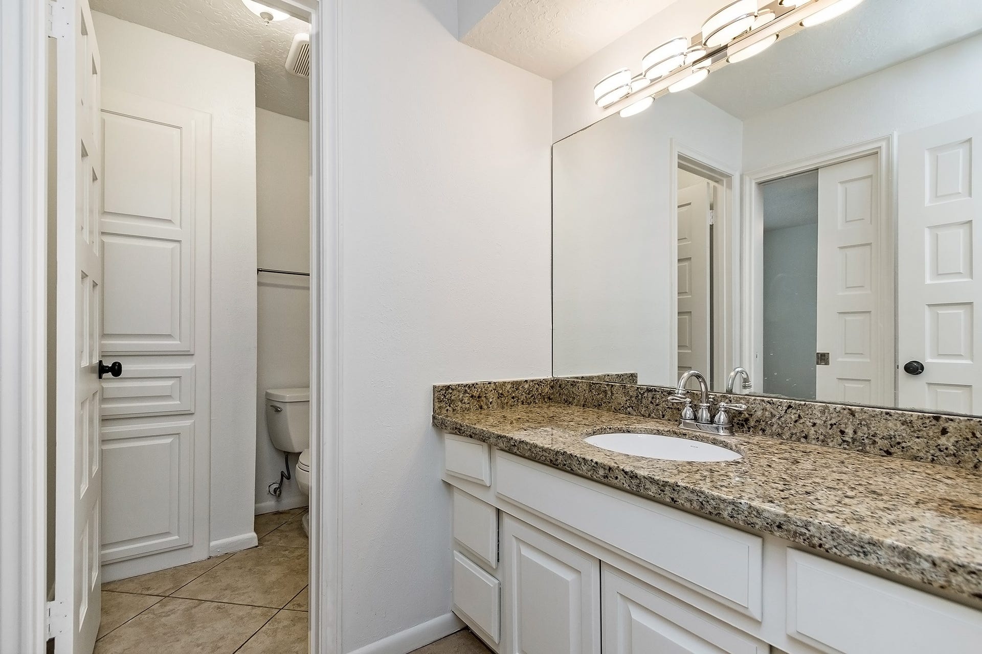 5511 Greentree Drive Drive, Sugar Land, TX 77479 5511 Greentree Drive Drive, Sugar Land, TX 77479