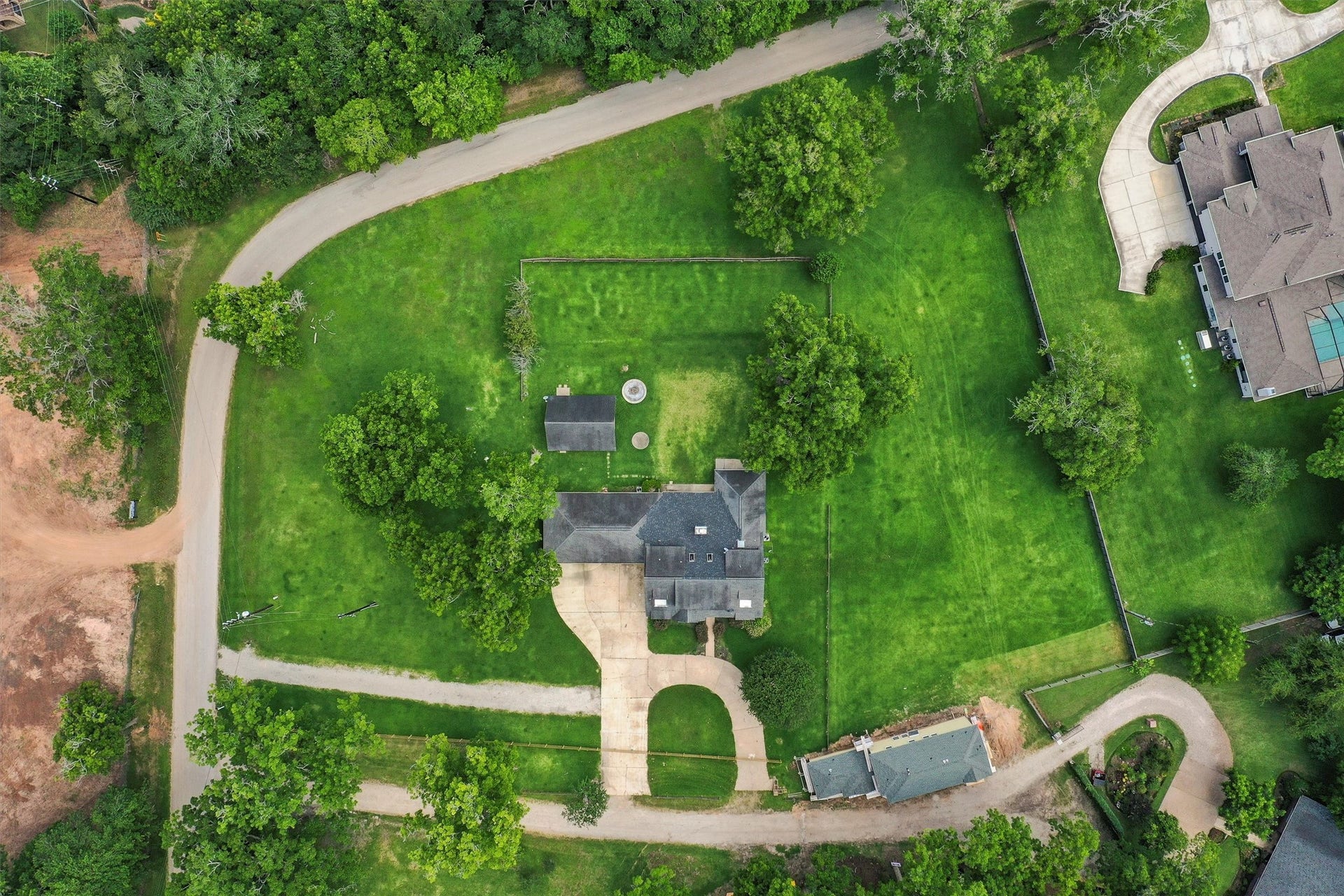 5511 Greentree Drive Drive, Sugar Land, TX 77479 5511 Greentree Drive Drive, Sugar Land, TX 77479