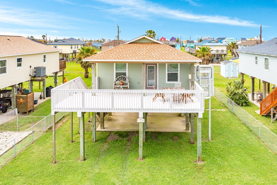 Property photo for 433 Seabean Street, Surfside Beach, TX