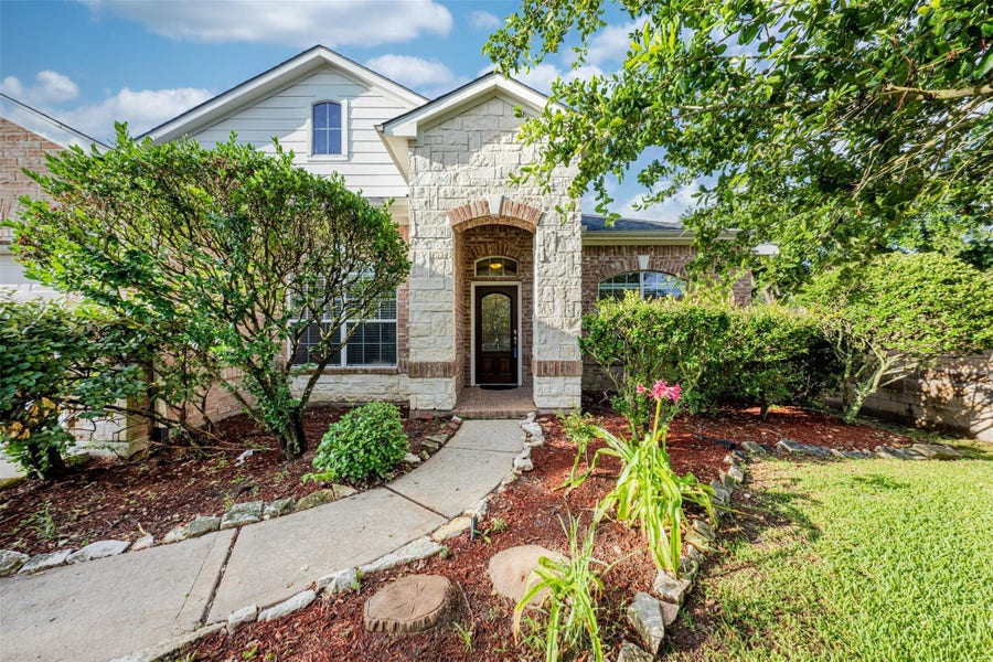 Property photo for 13727 Charterhouse way, Sugar Land, TX