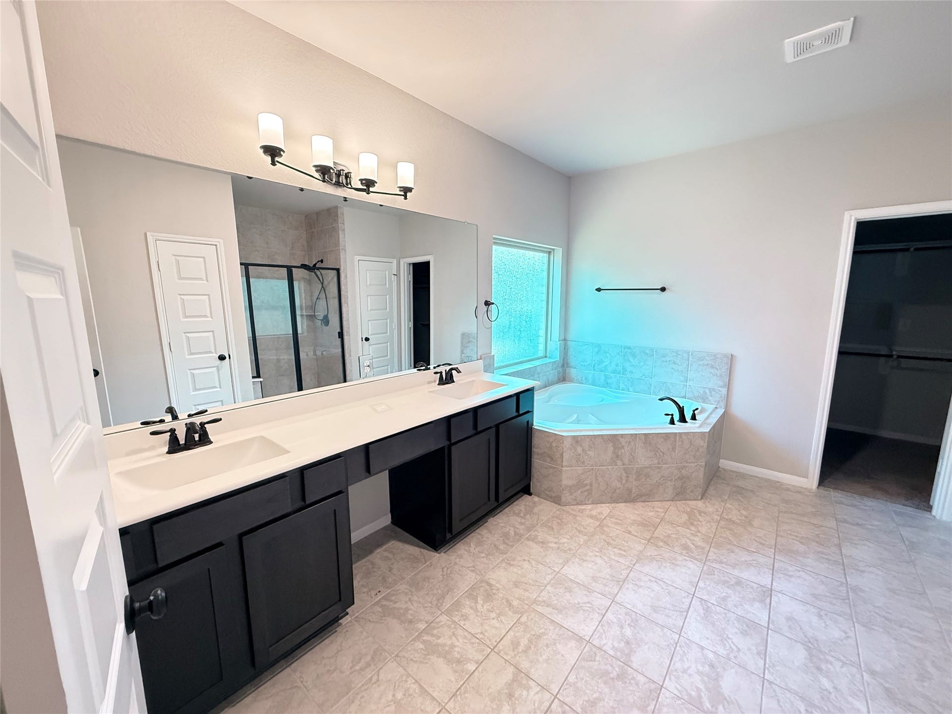 18669 Blue Spruce Lane, Magnolia, TX 77355 Primary bathroom with over sized vanity