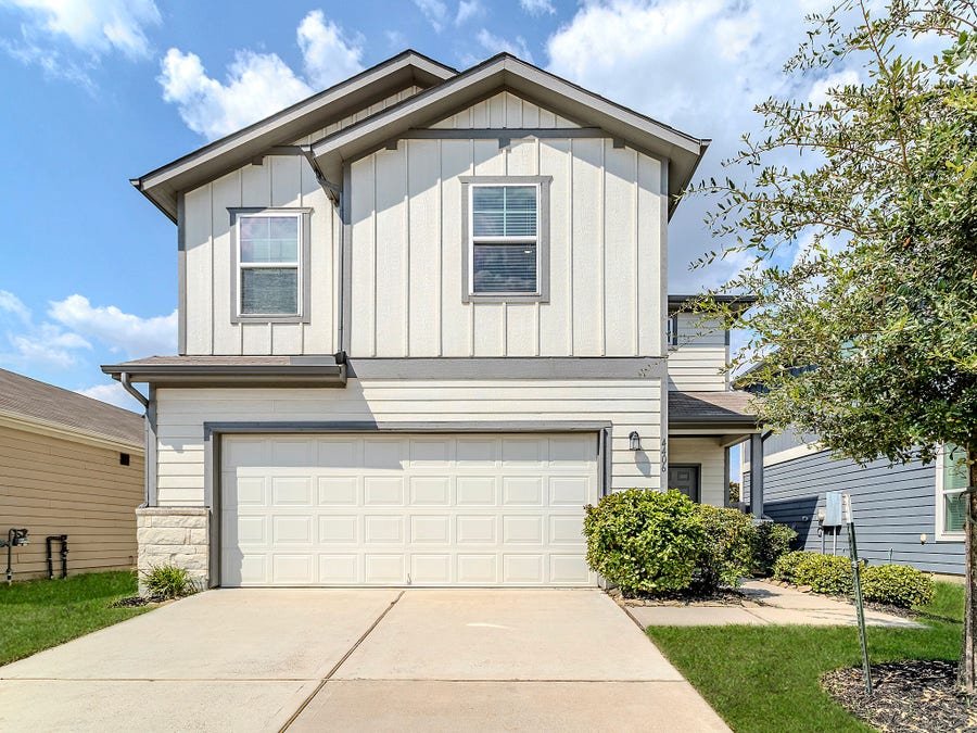Property photo for 4406 Rushing Ridge Court, Houston, TX