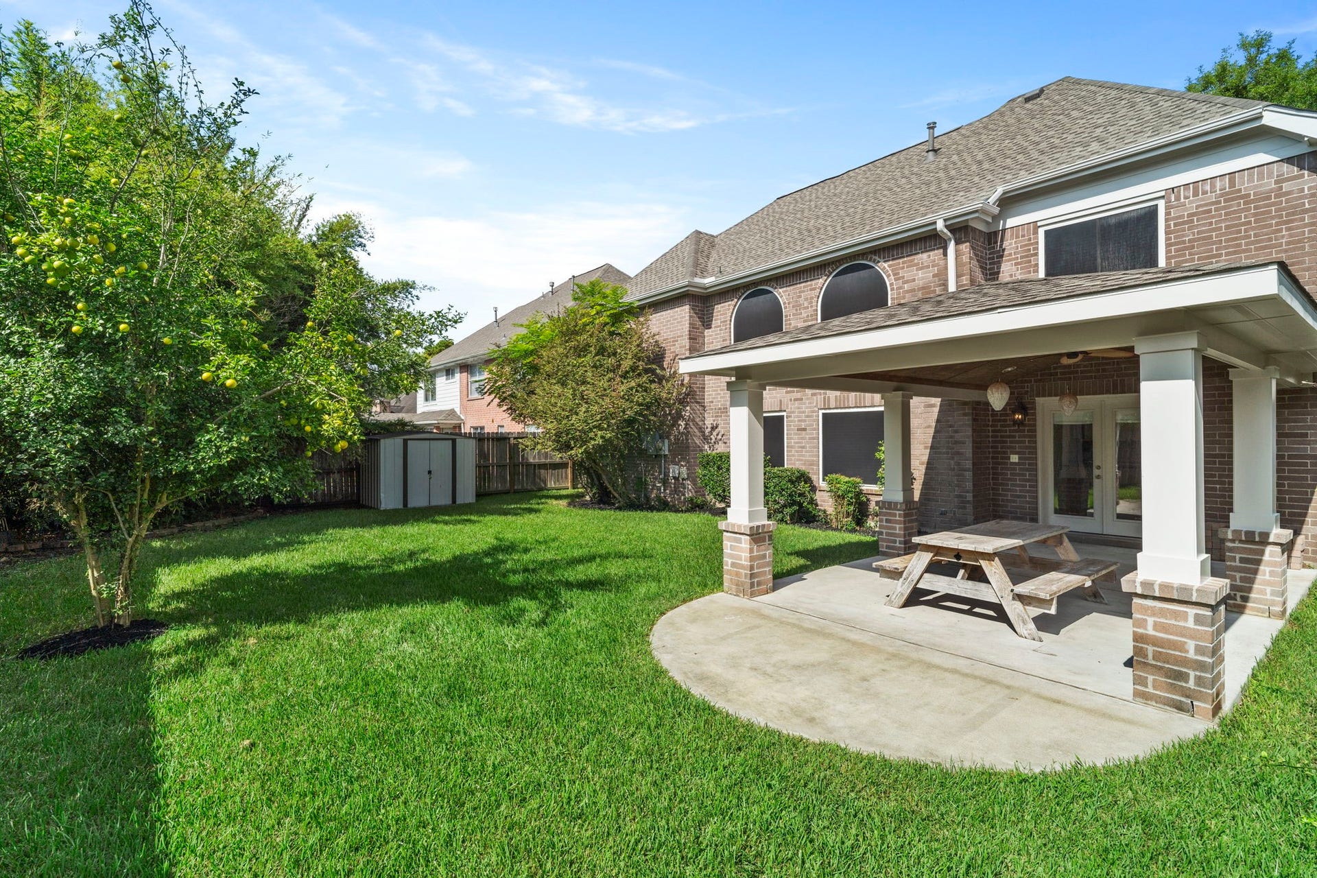 2915 Cane Field Drive, Sugar Land, TX 77479 Spacious backyard with mature landscaping & plenty of room to play, relax or entertain.