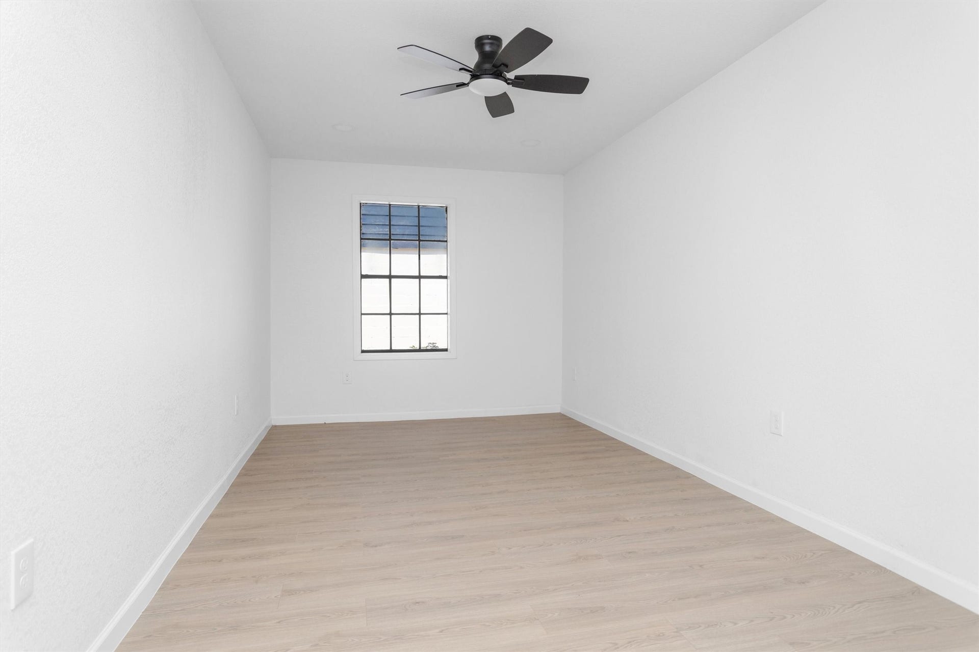 16016 Green Manor Drive, Houston, TX 77396 unit A room 3