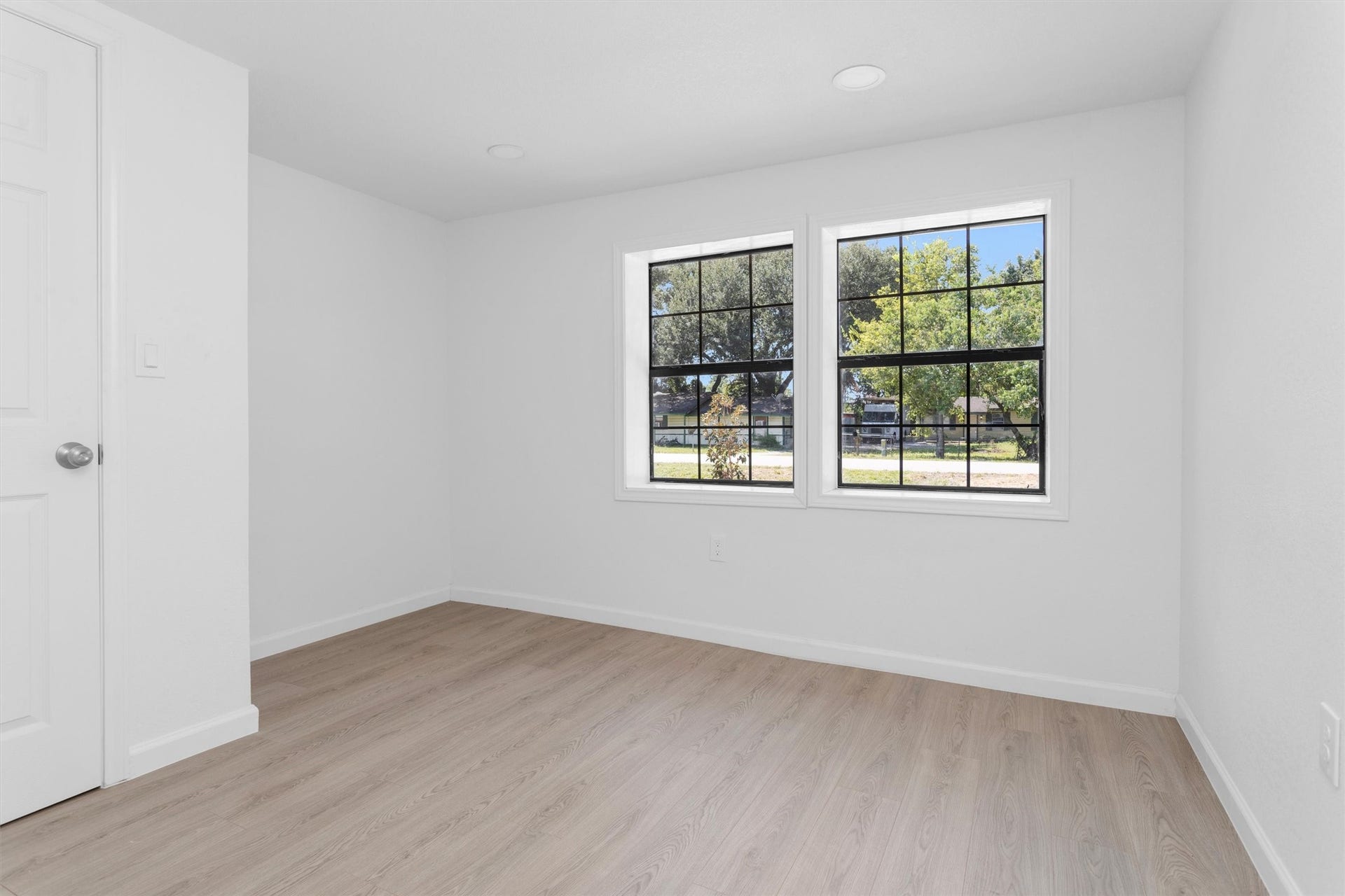 16016 Green Manor Drive, Houston, TX 77396 unit a room 1