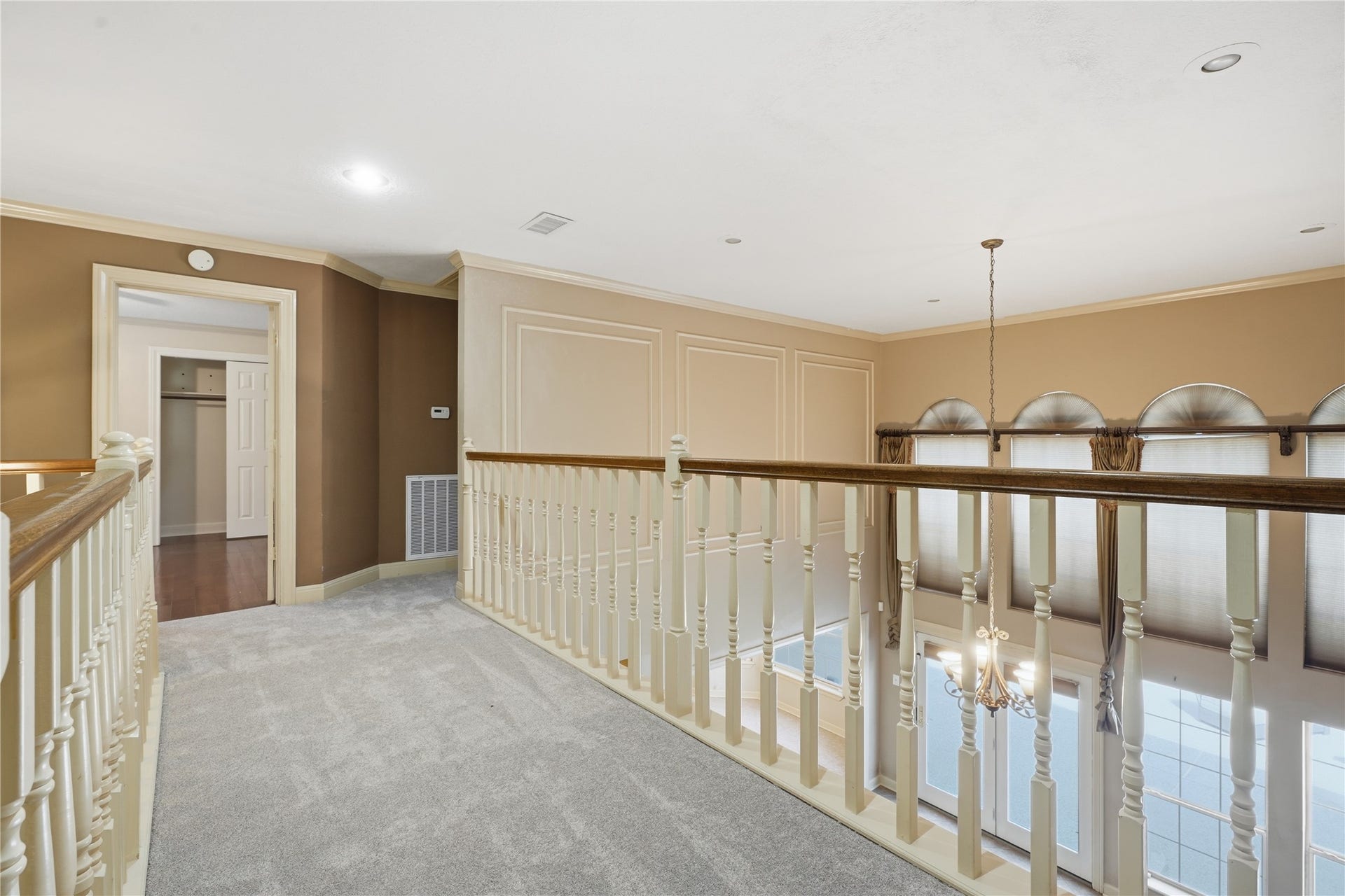 708 Bayou Crest Circle, Dickinson, TX 77539 Upstairs