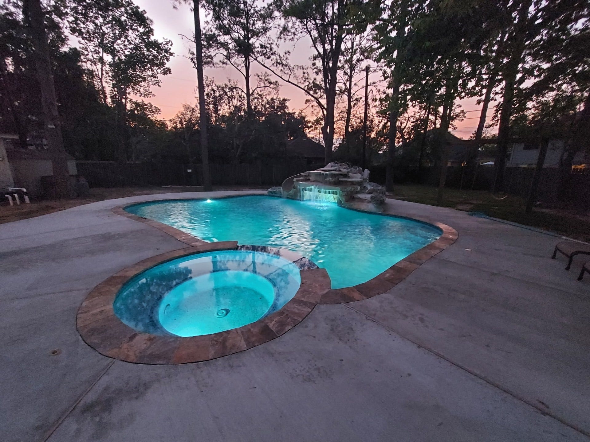 708 Bayou Crest Circle, Dickinson, TX 77539 Beautiful at night.