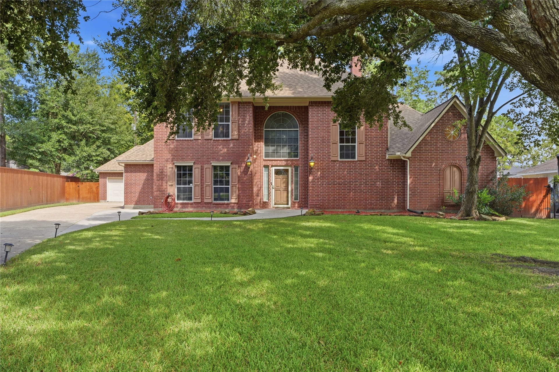 708 Bayou Crest Circle, Dickinson, TX 77539 708 Bayou Crest Circle, Dickinson, TX 77539