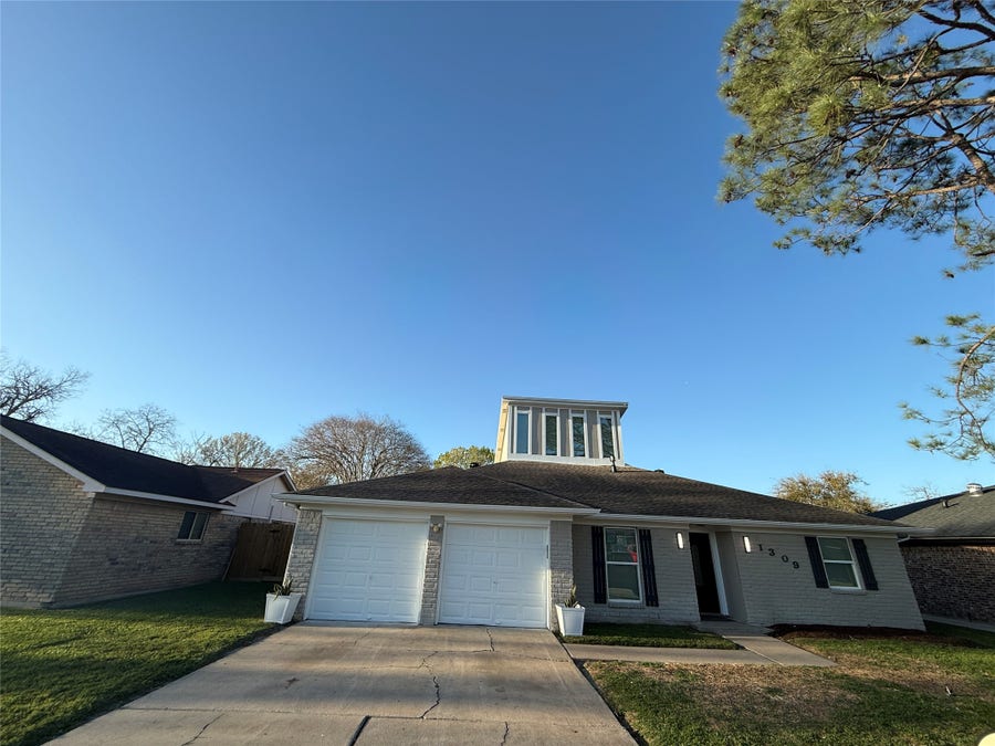 Property photo for 1309 Velma Street, Deer Park, TX