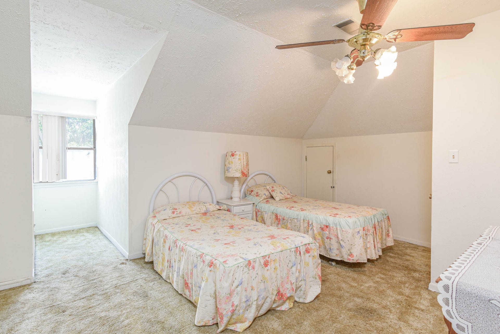 4503 Allen Genoa Road, Pasadena, TX 77504 3RD UPSTAIRS BEDROOM