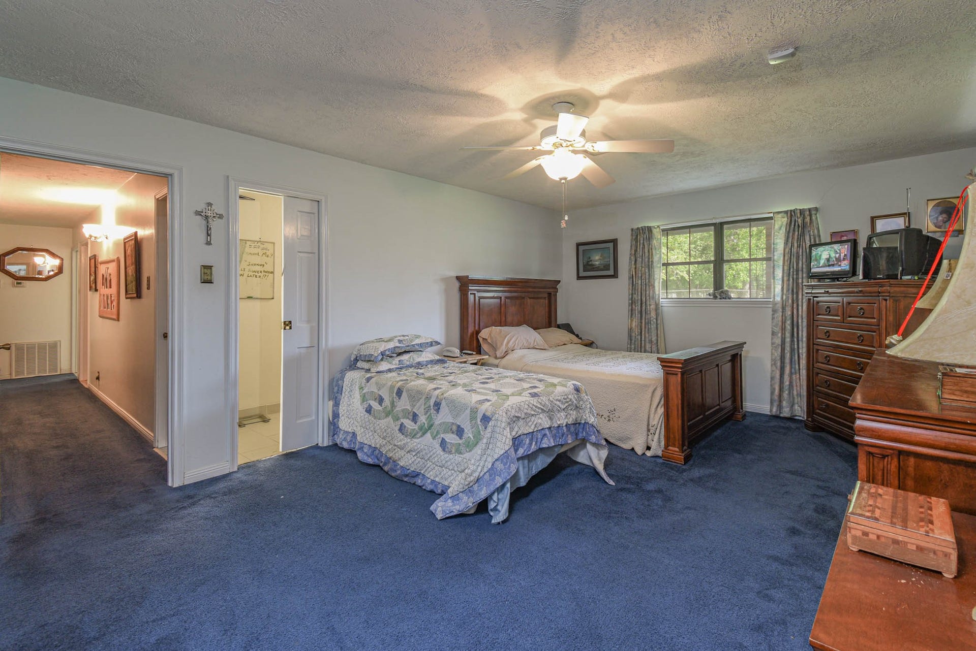 4503 Allen Genoa Road, Pasadena, TX 77504 DOWNSTAIRS SPACIOUS PRIMARY BEDROOM w/DOUBLE CLOSETS