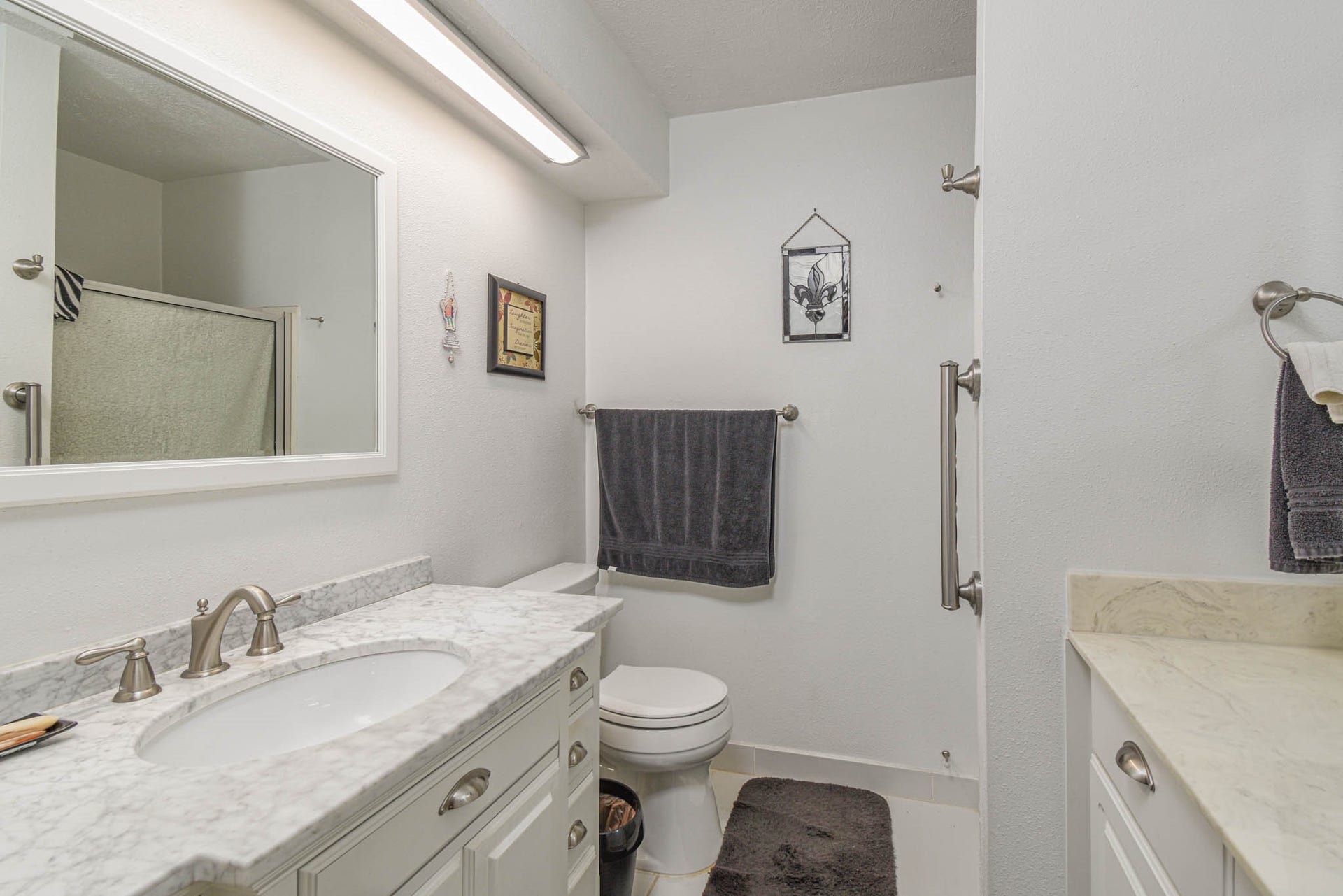 4503 Allen Genoa Road, Pasadena, TX 77504 FULL BATH w/ SEPARATE SHOWER, MARBLE VANITY & NEW CABINETS.