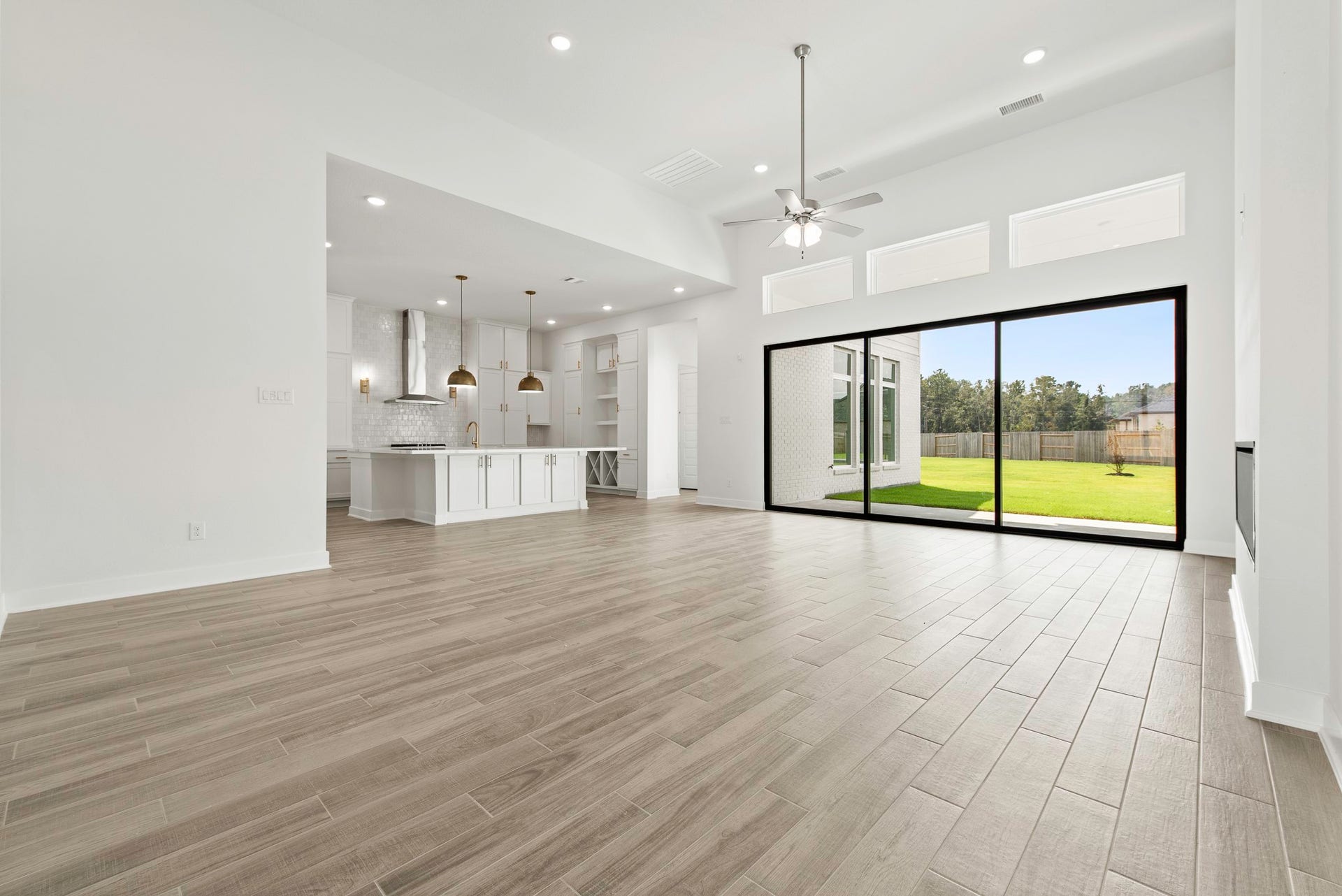 15133 Parasol Place, Conroe, TX 77302 Representative image; features, selections and colors may vary.