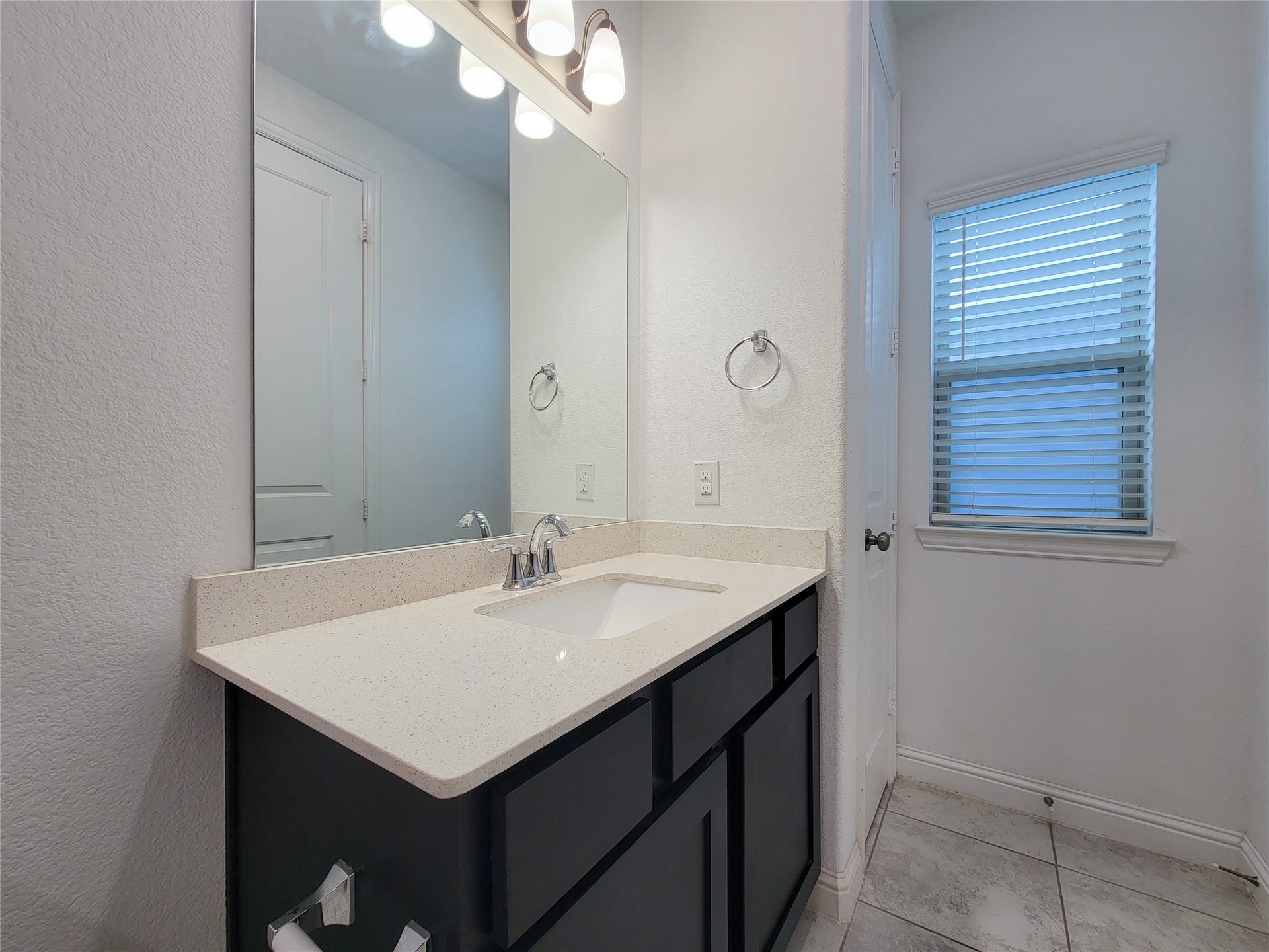 11022 Mikula Drive, Houston, TX 77043 11022 Mikula Drive, Houston, TX 77043