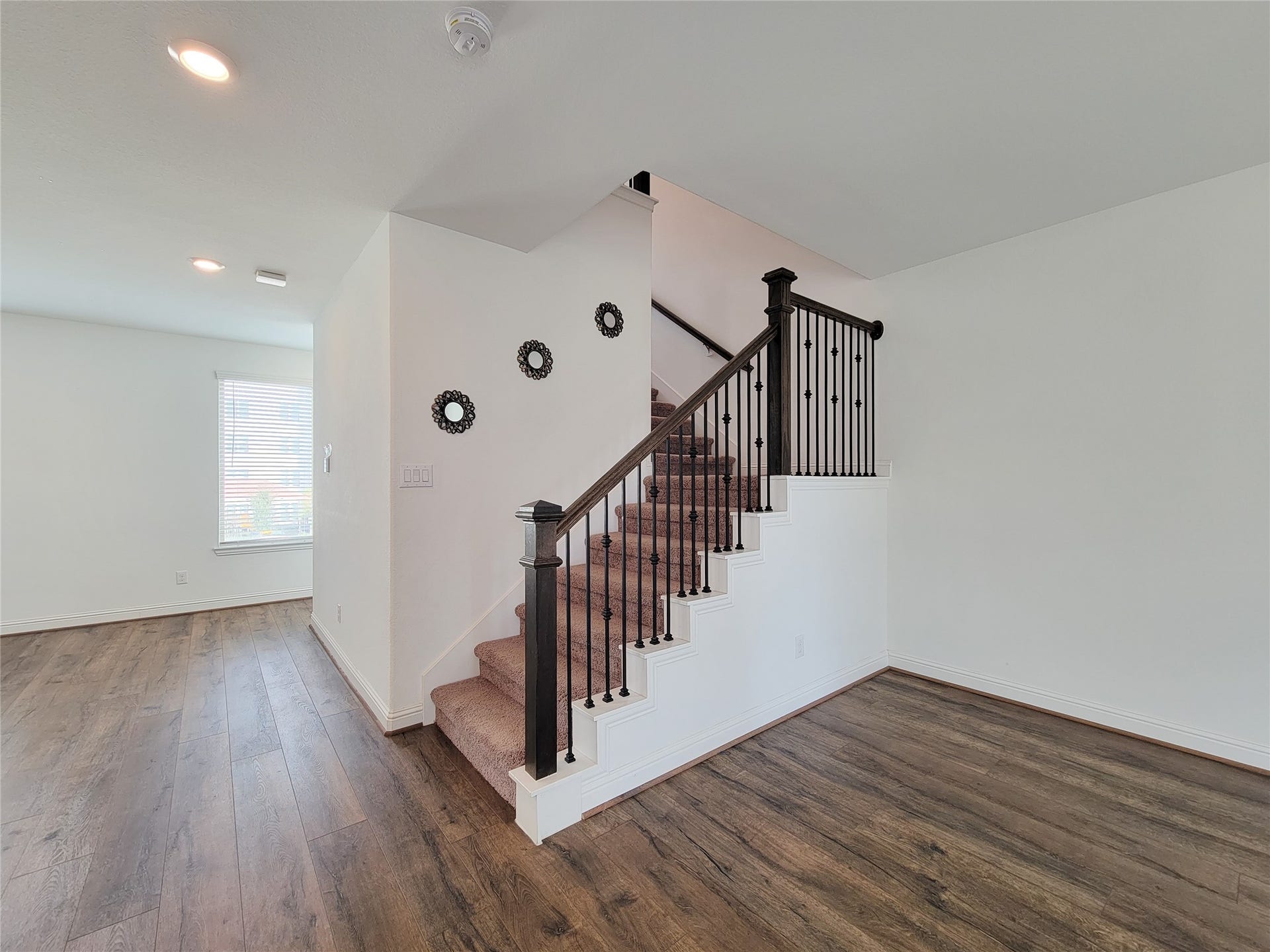 11022 Mikula Drive, Houston, TX 77043 11022 Mikula Drive, Houston, TX 77043