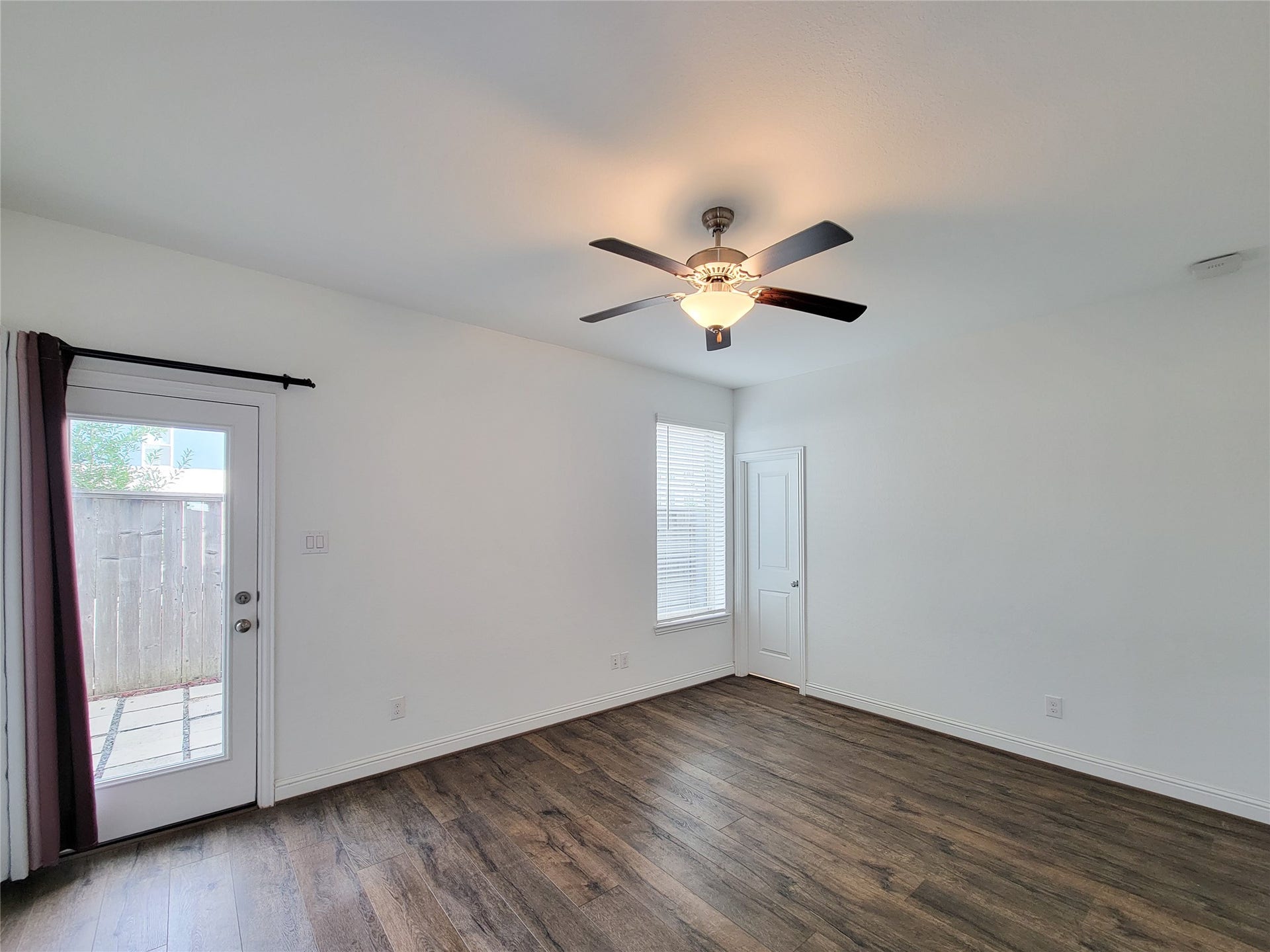 11022 Mikula Drive, Houston, TX 77043 11022 Mikula Drive, Houston, TX 77043
