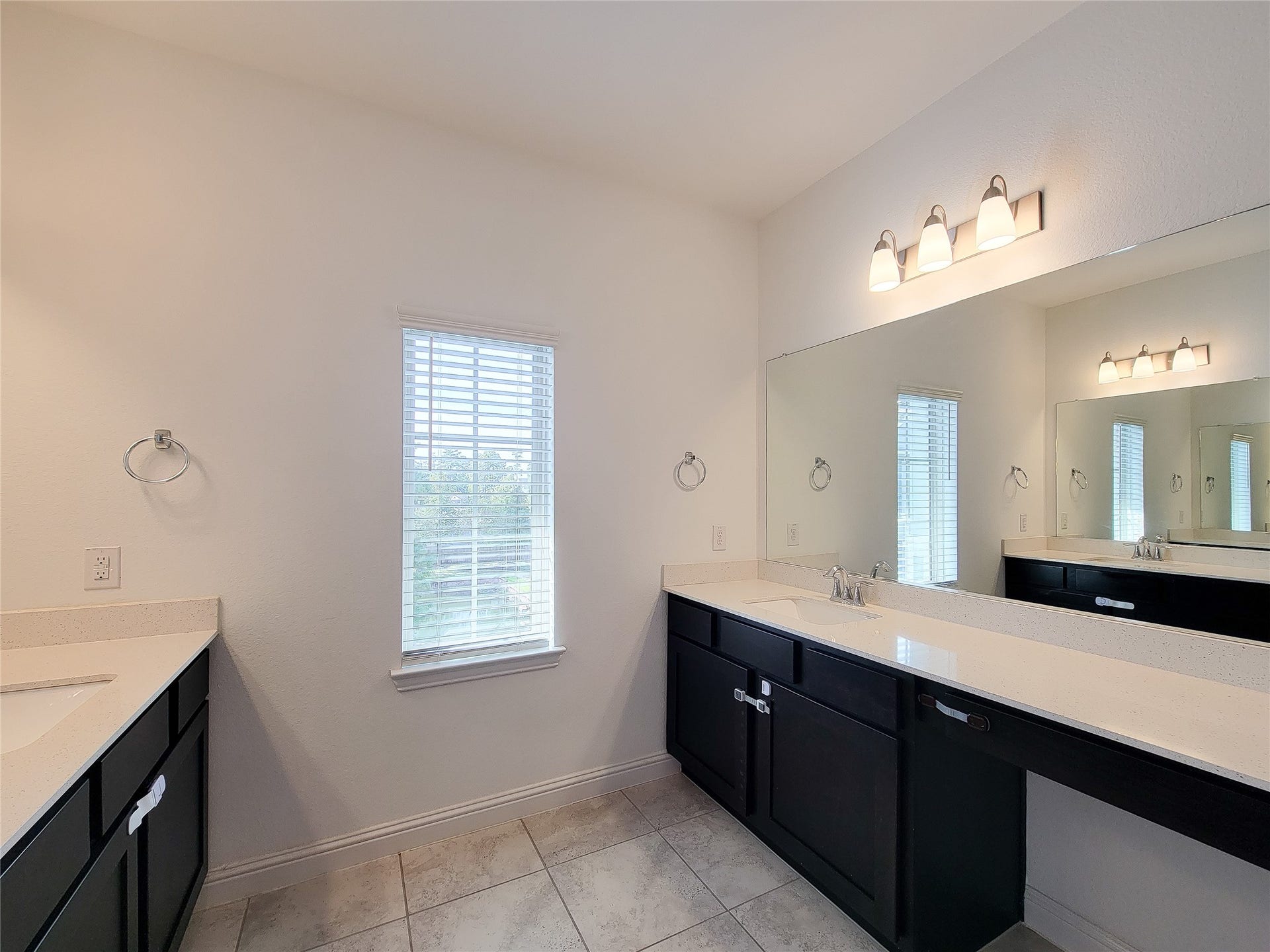 11022 Mikula Drive, Houston, TX 77043 11022 Mikula Drive, Houston, TX 77043