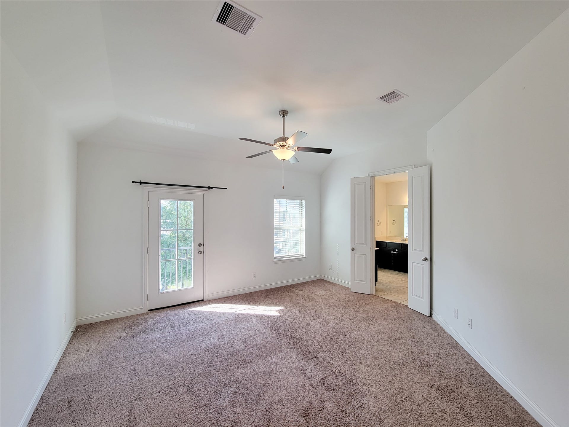 11022 Mikula Drive, Houston, TX 77043 11022 Mikula Drive, Houston, TX 77043