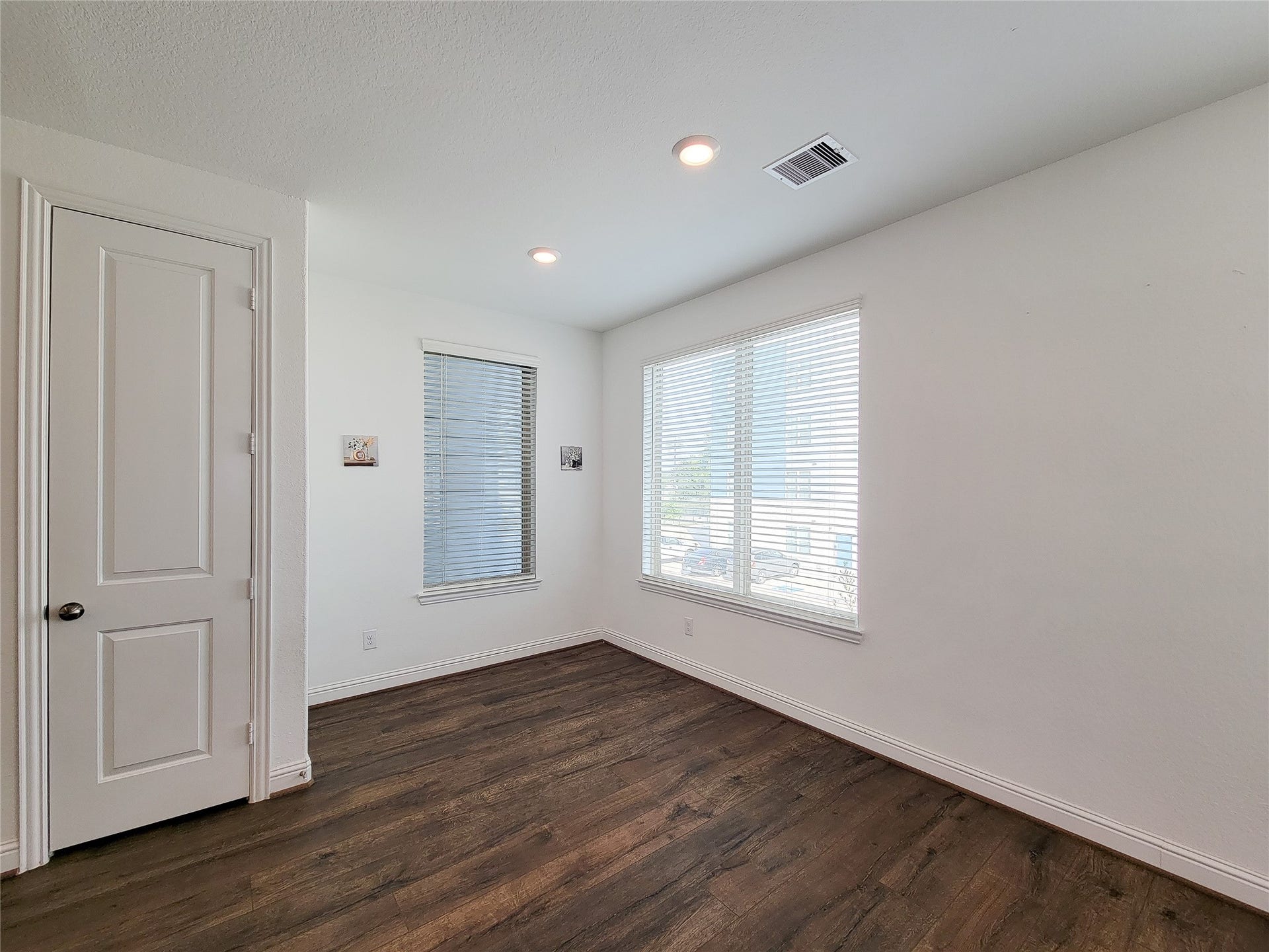 11022 Mikula Drive, Houston, TX 77043 11022 Mikula Drive, Houston, TX 77043