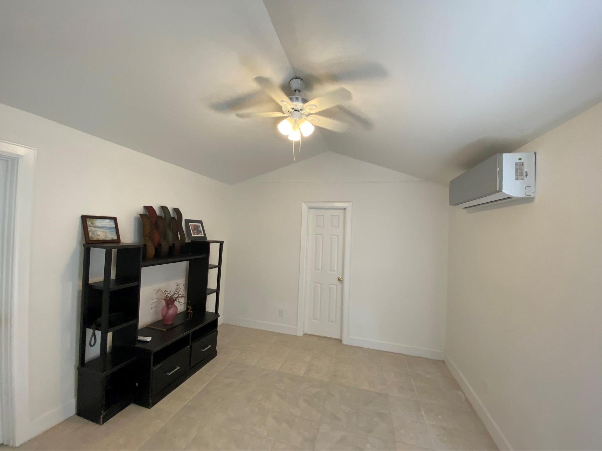 8341 Detroit Street, Houston, TX 77017 8341 Detroit Street, Houston, TX 77017