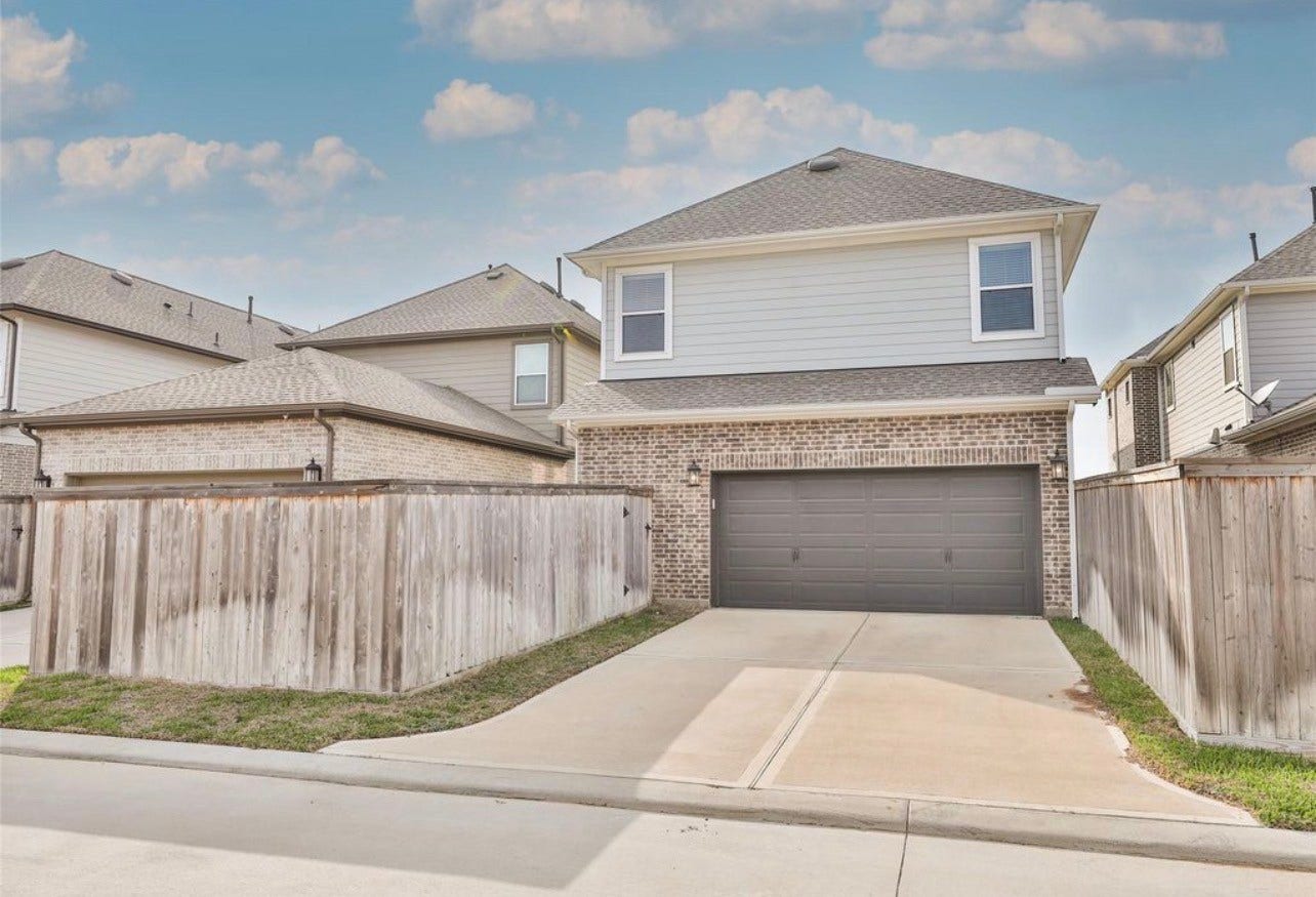 2206 Bridgeport Path Drive, Missouri City, TX 77459 2206 Bridgeport Path Drive, Missouri City, TX 77459