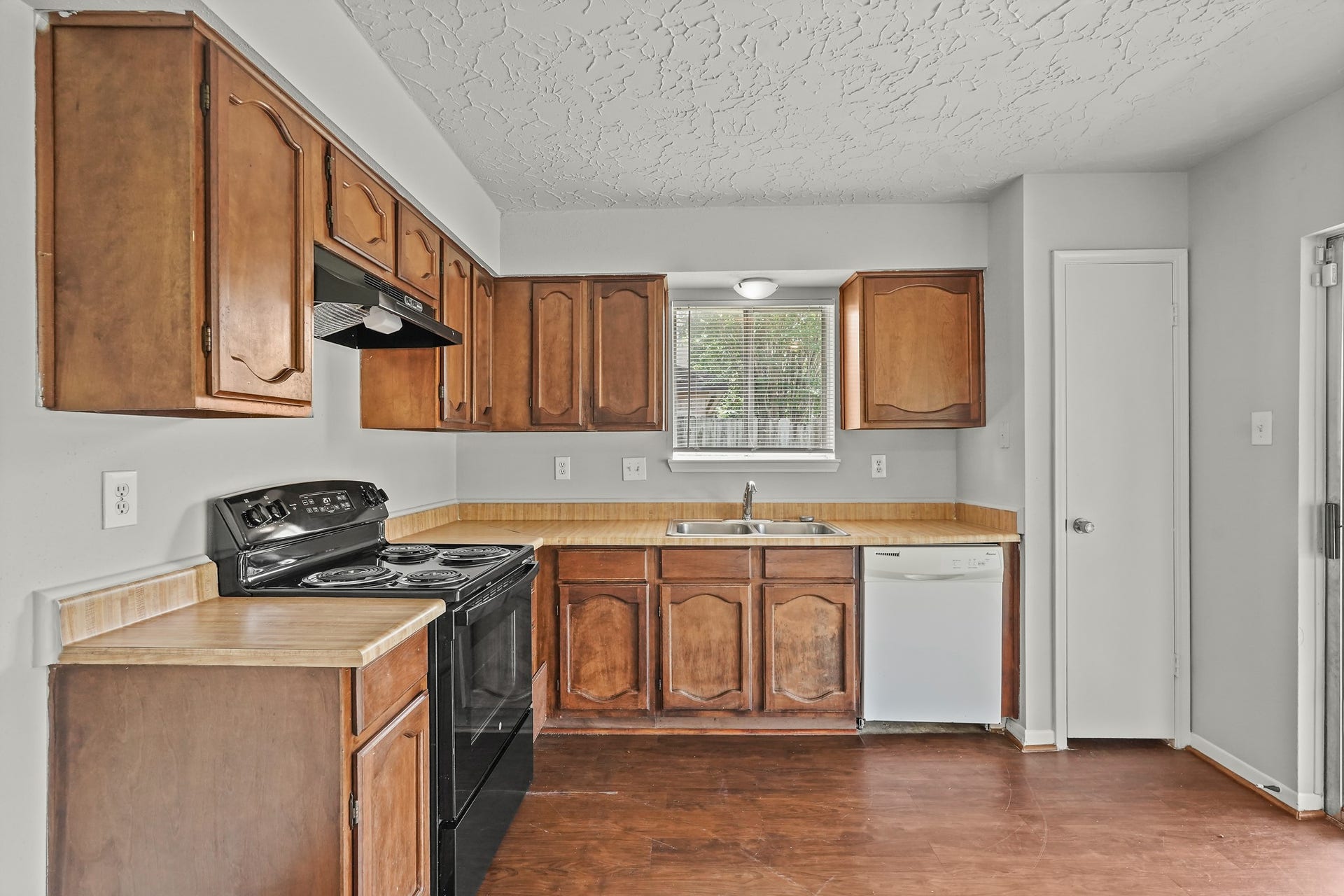 10811 Coralstone Road, Houston, TX 77086 10811 Coralstone Road, Houston, TX 77086