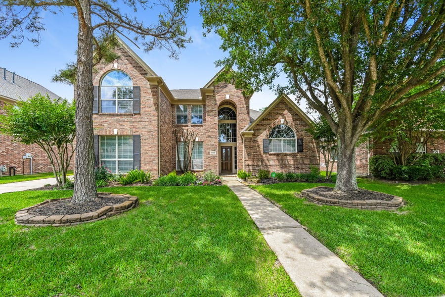 Property photo for 17714 Meadow Crossing Lane, Houston, TX