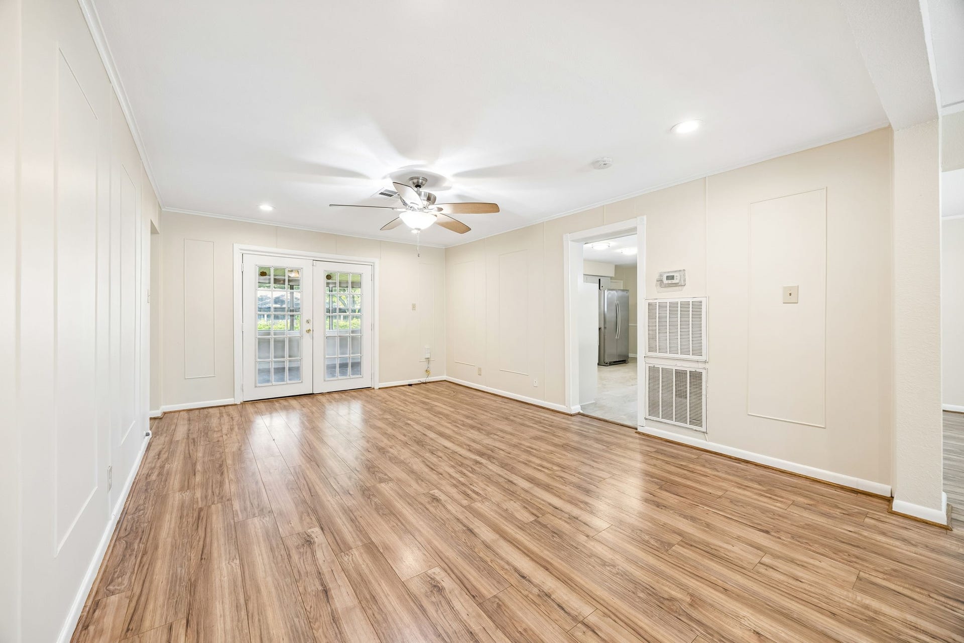 5226 W Bellfort Avenue, Houston, TX 77035 5226 W Bellfort Avenue, Houston, TX 77035