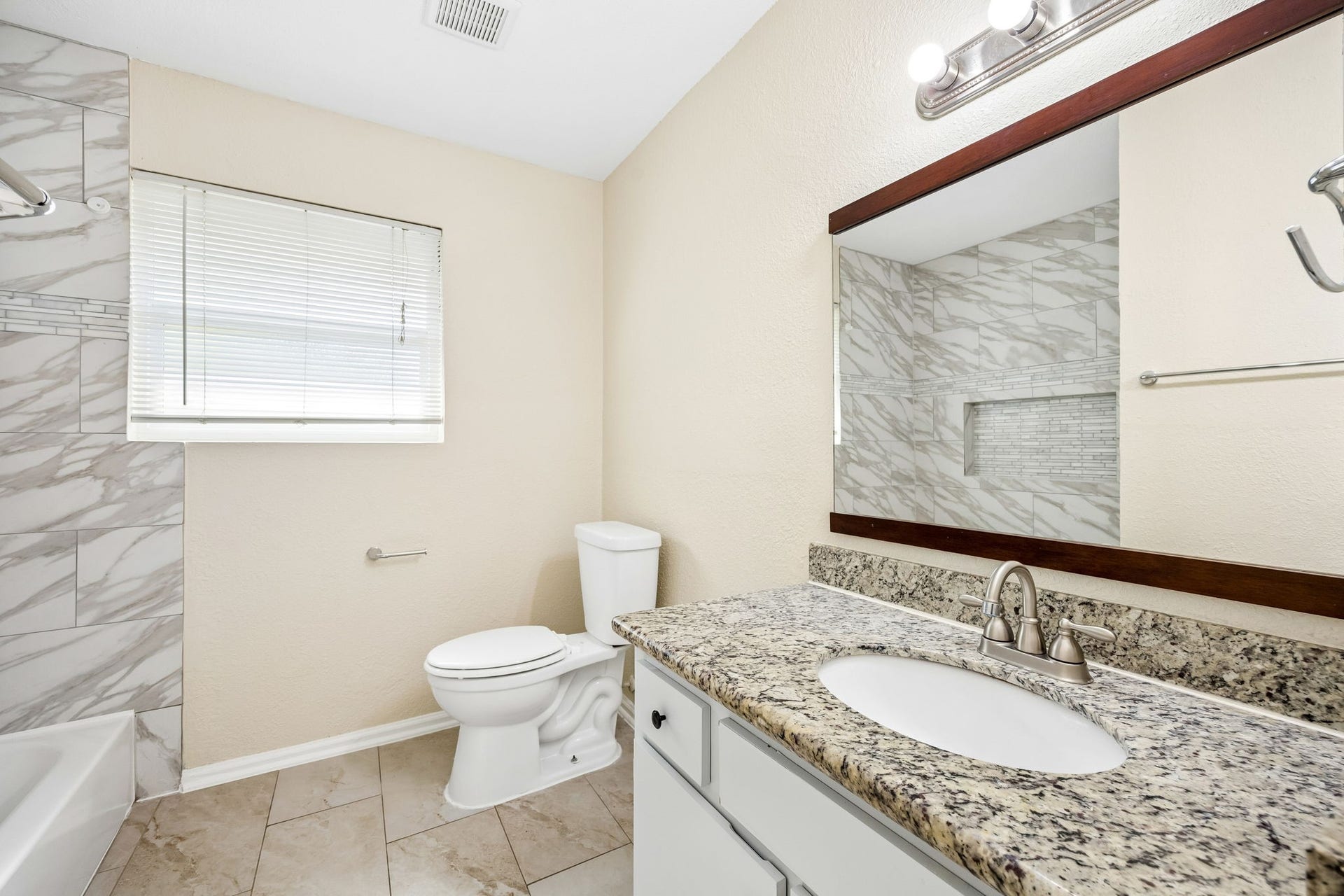 5226 W Bellfort Avenue, Houston, TX 77035 5226 W Bellfort Avenue, Houston, TX 77035