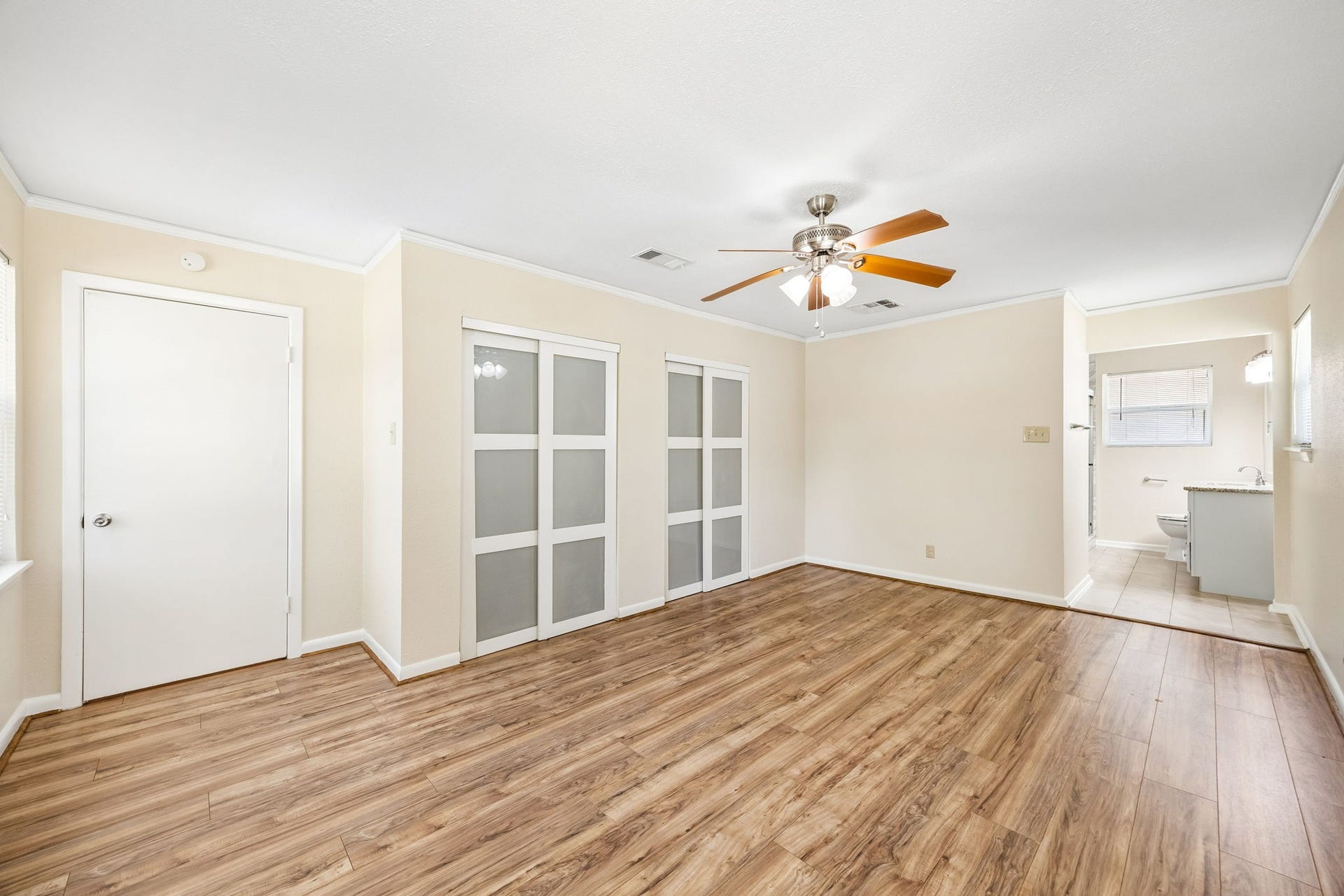 5226 W Bellfort Avenue, Houston, TX 77035 5226 W Bellfort Avenue, Houston, TX 77035
