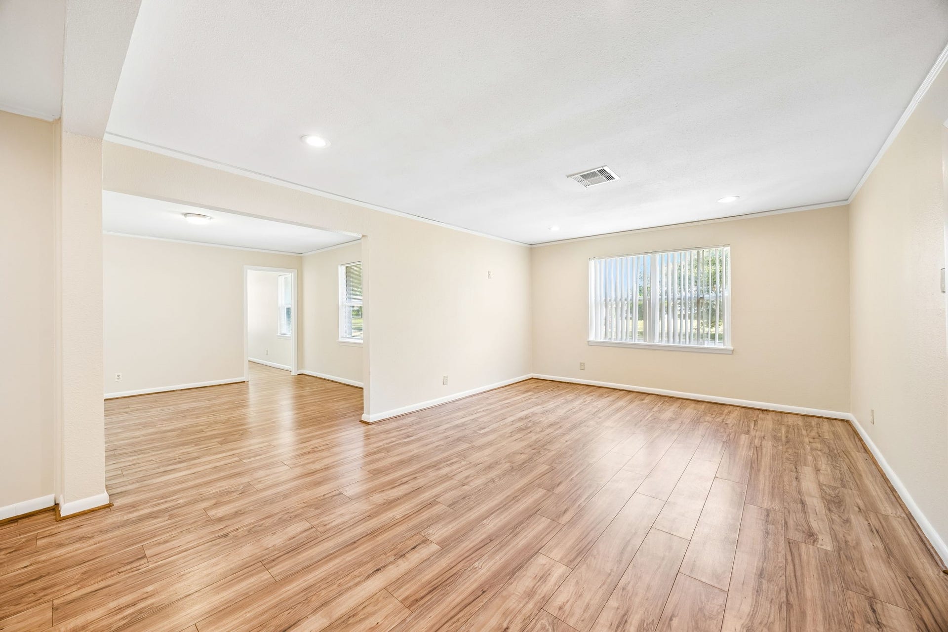 5226 W Bellfort Avenue, Houston, TX 77035 5226 W Bellfort Avenue, Houston, TX 77035