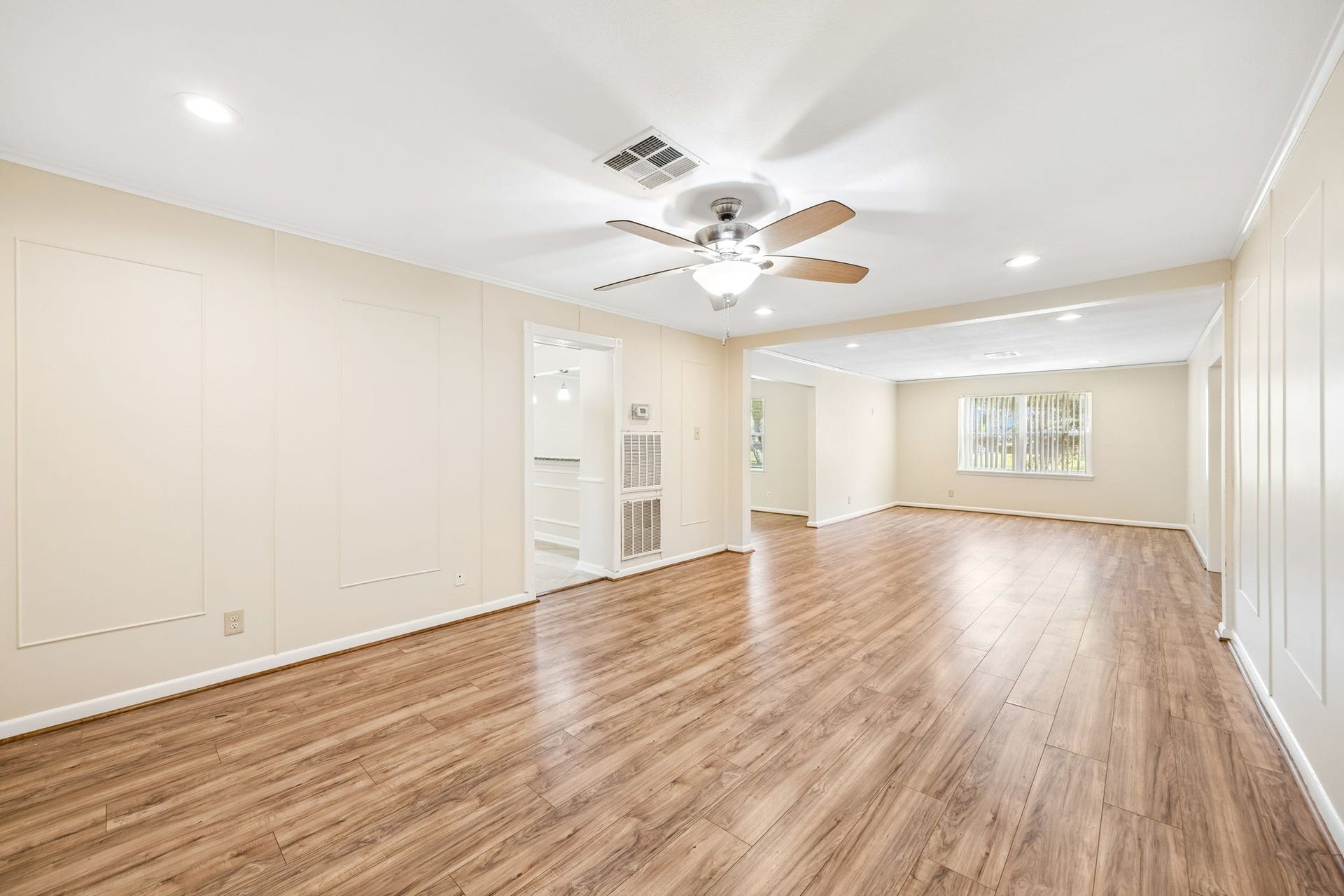 5226 W Bellfort Avenue, Houston, TX 77035 5226 W Bellfort Avenue, Houston, TX 77035