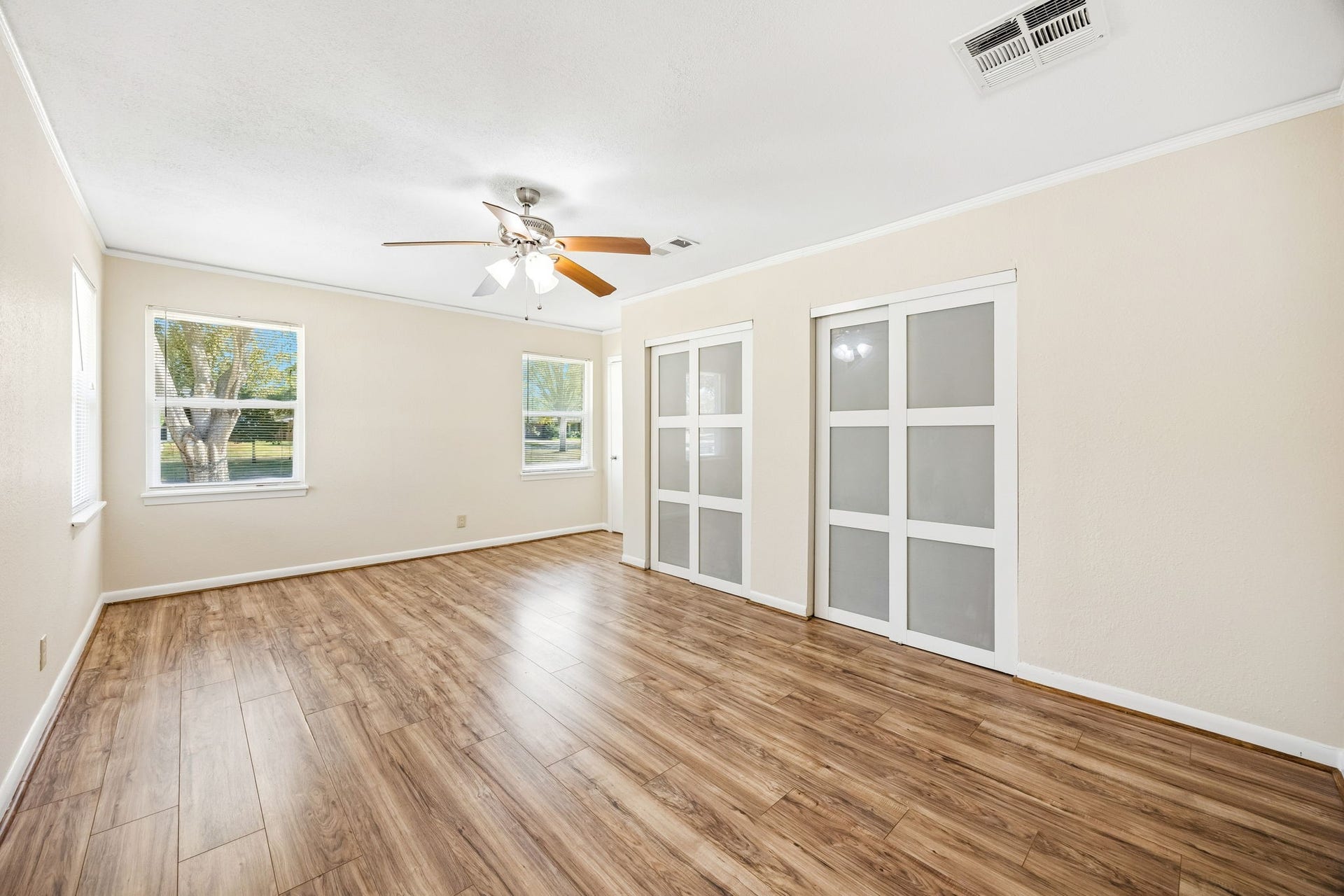 5226 W Bellfort Avenue, Houston, TX 77035 5226 W Bellfort Avenue, Houston, TX 77035