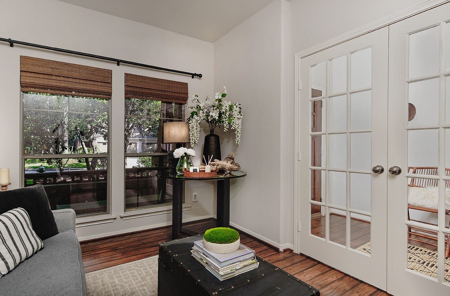 63 DOUVAINE, The Woodlands, TX 77382 63 DOUVAINE, The Woodlands, TX 77382