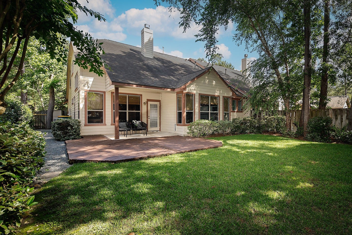 63 DOUVAINE, The Woodlands, TX 77382 63 DOUVAINE, The Woodlands, TX 77382