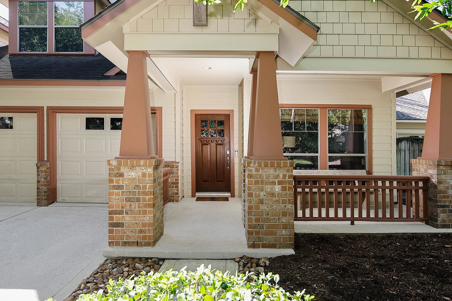 63 DOUVAINE, The Woodlands, TX 77382 63 DOUVAINE, The Woodlands, TX 77382