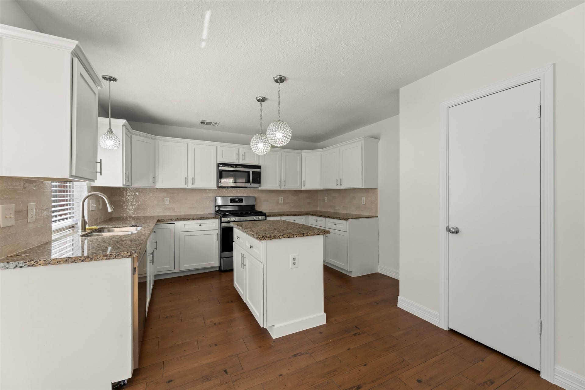 11430 Weathering Oaks Drive, Houston, TX 77066