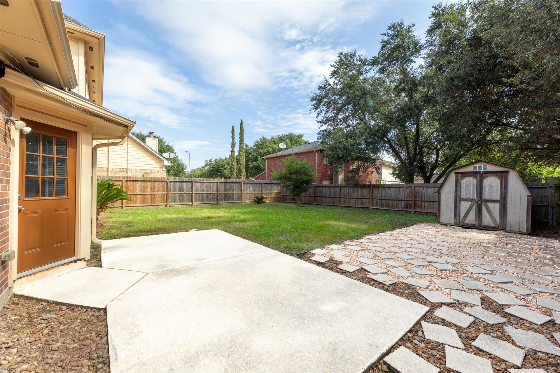 11430 Weathering Oaks Drive, Houston, TX 77066