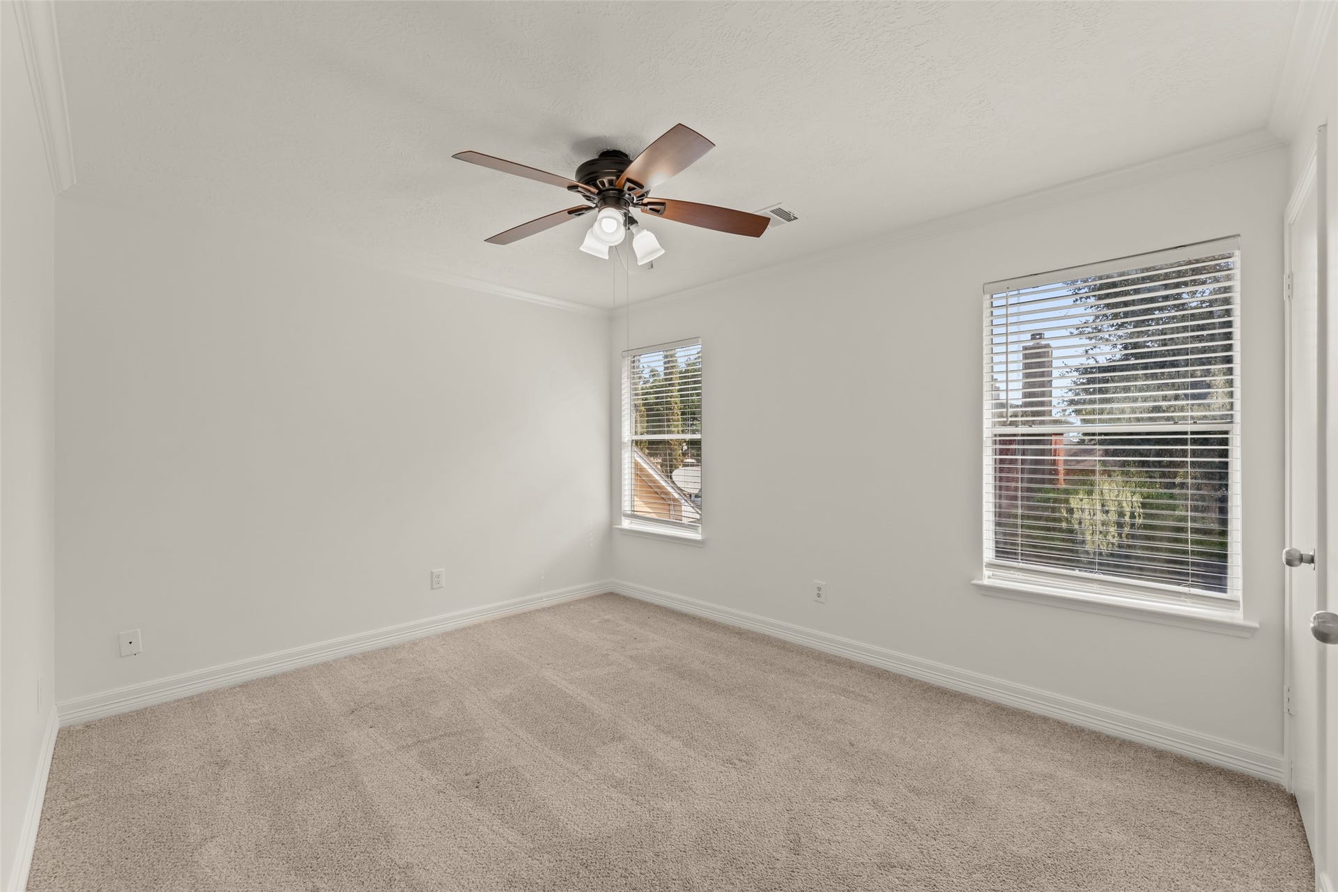 11430 Weathering Oaks Drive, Houston, TX 77066