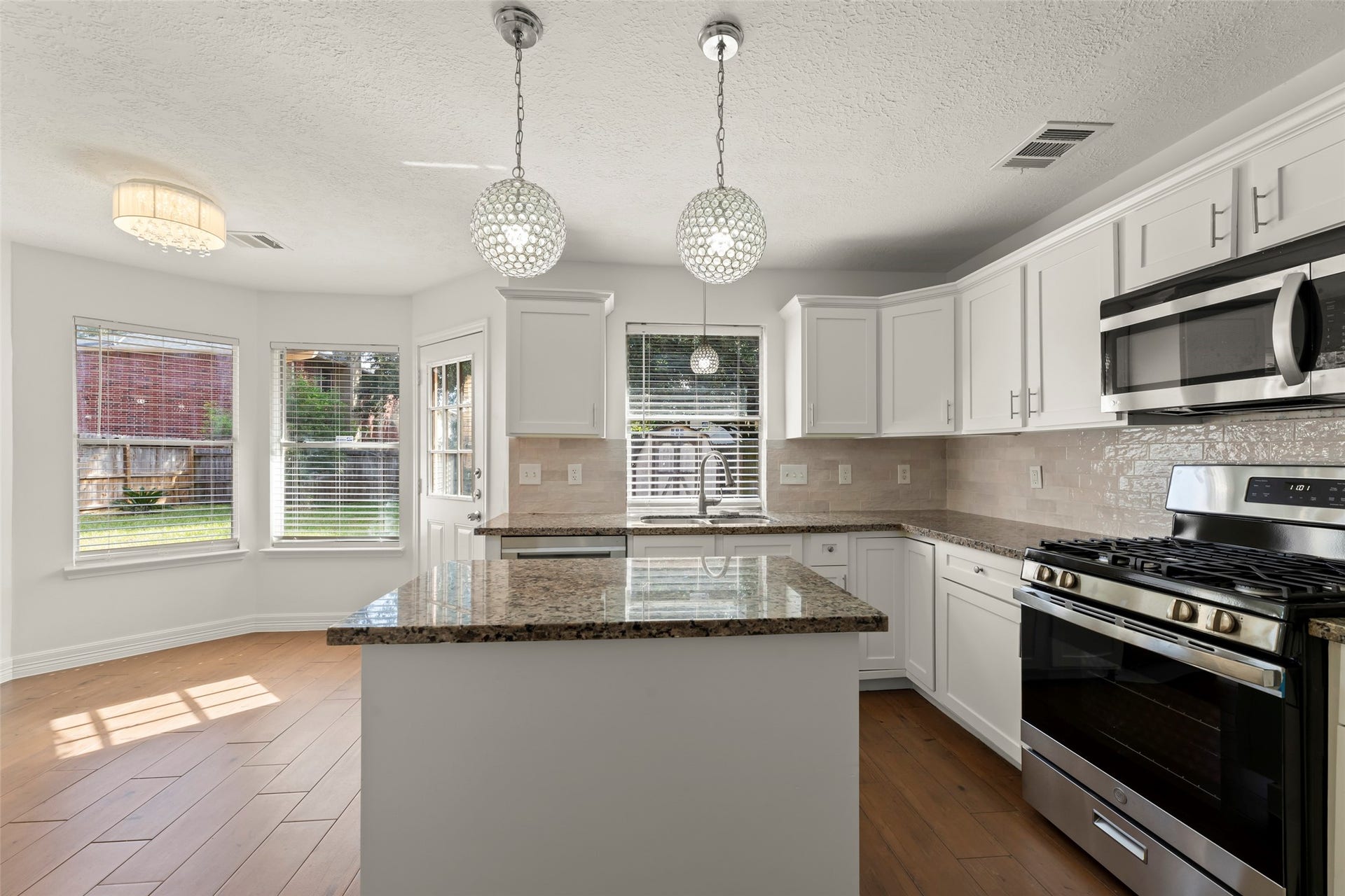 11430 Weathering Oaks Drive, Houston, TX 77066